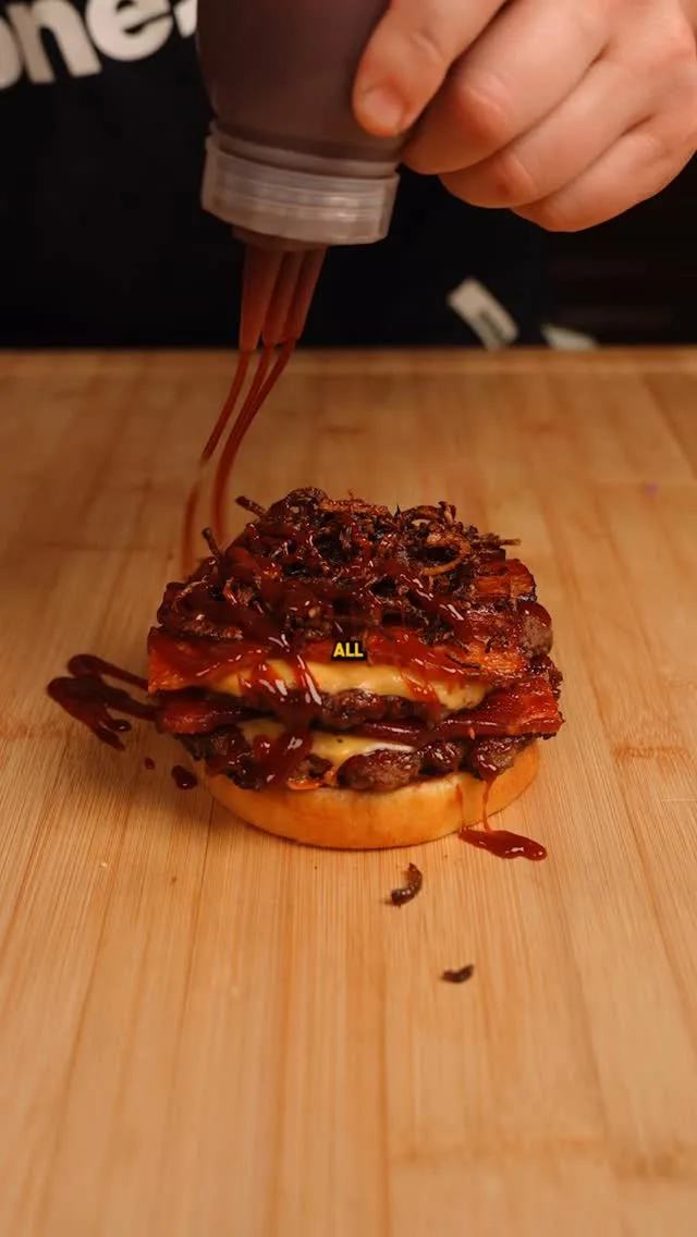 the-ultimate-bourbon-bbq-burger