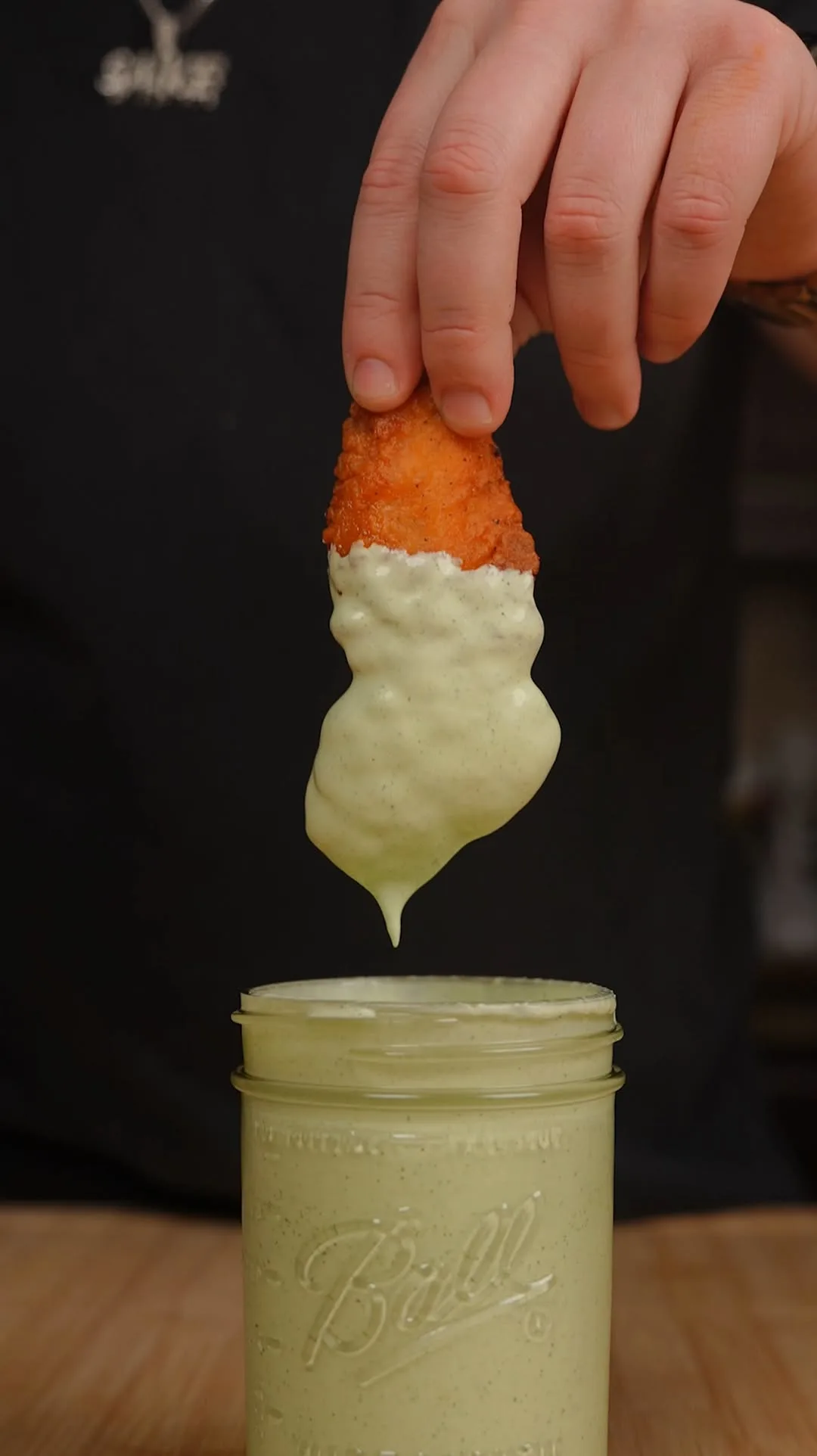 low-calorie-creamy-garlic-sauce