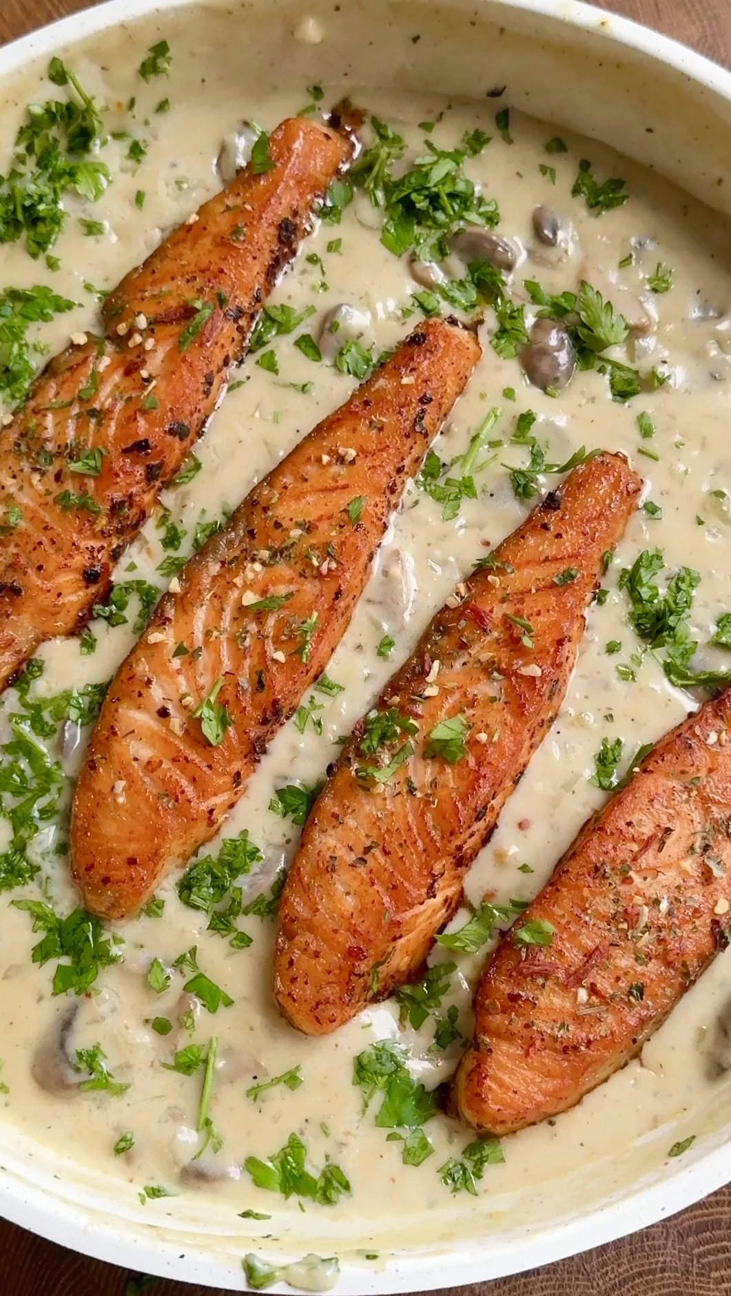 salmon-with-creamy-mushroom-sauce