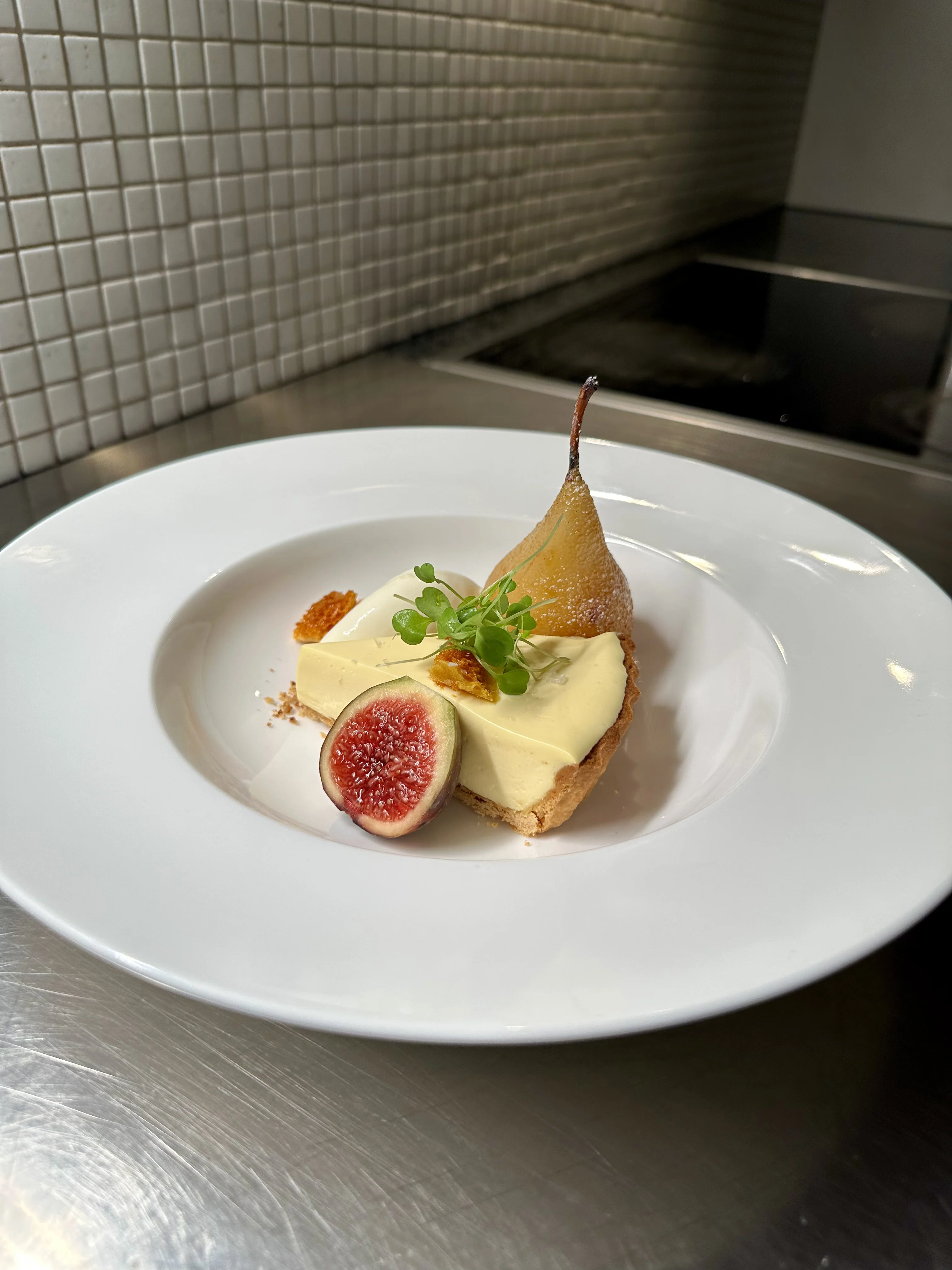 le-gruyere-aop-mousse-tart-with-poached-pears-and-figs-(experimental)