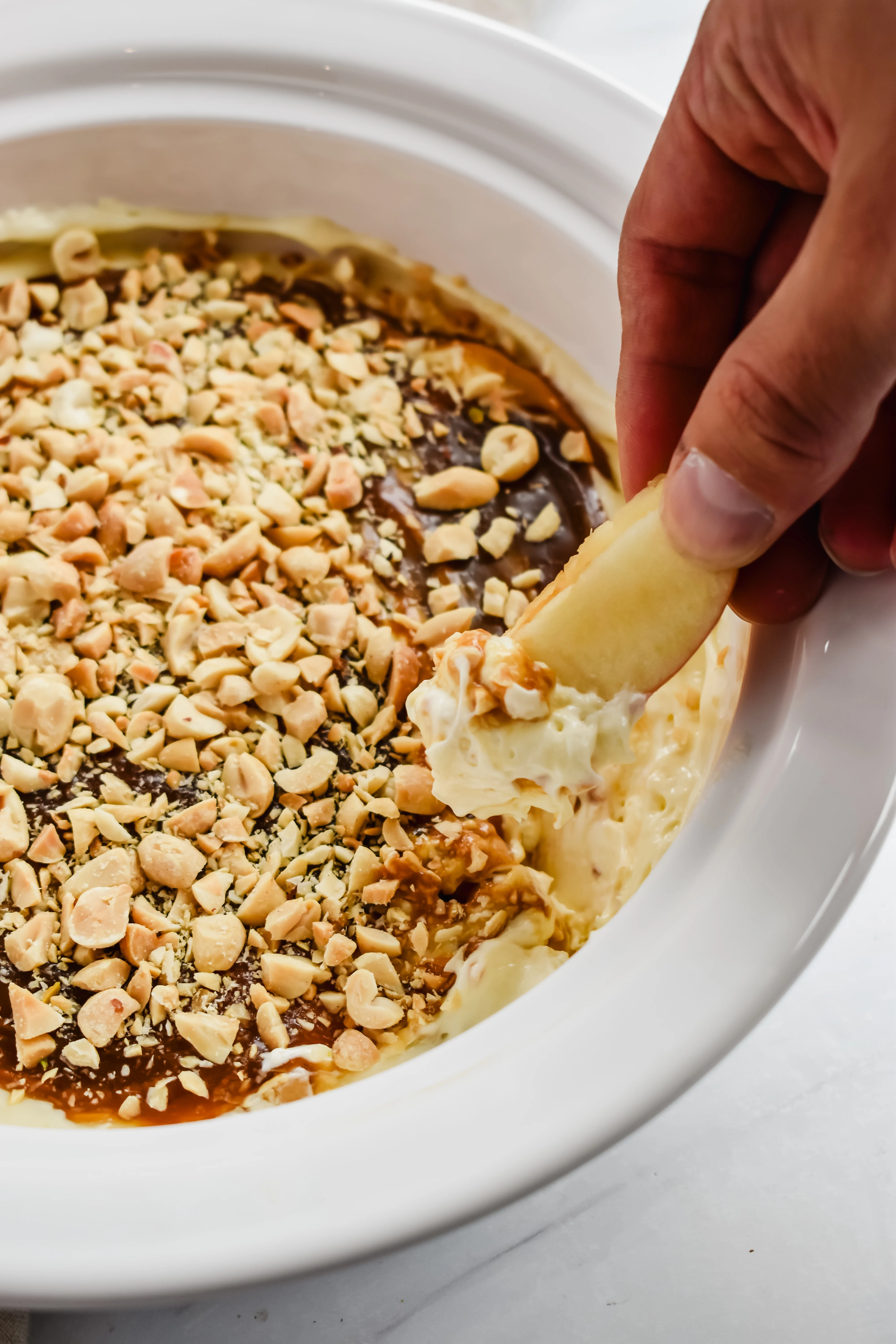 easy-3-ingredient-apple-caramel-dip
