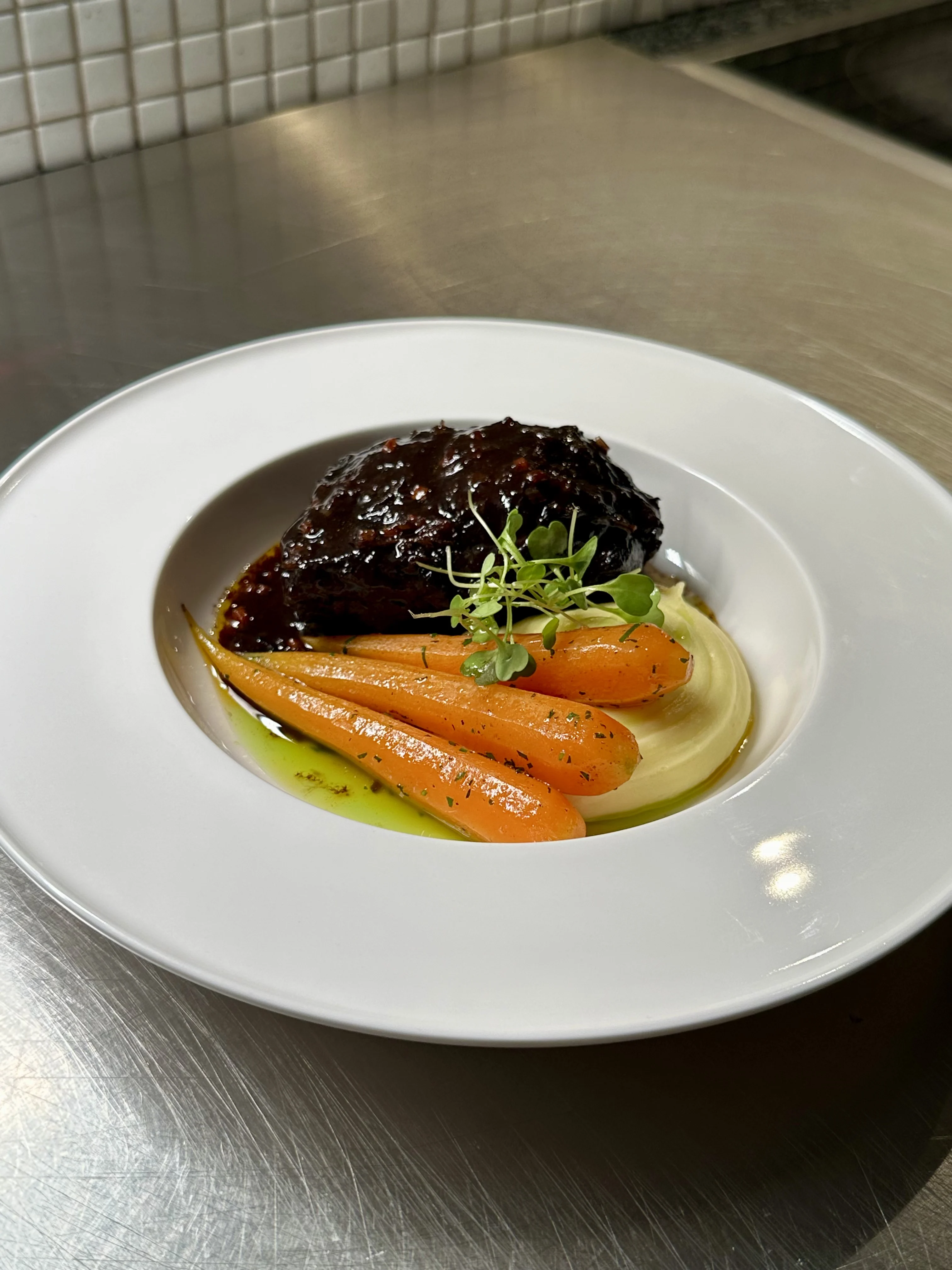 braised-beef-with-glazed-carrots-and-potato-puree