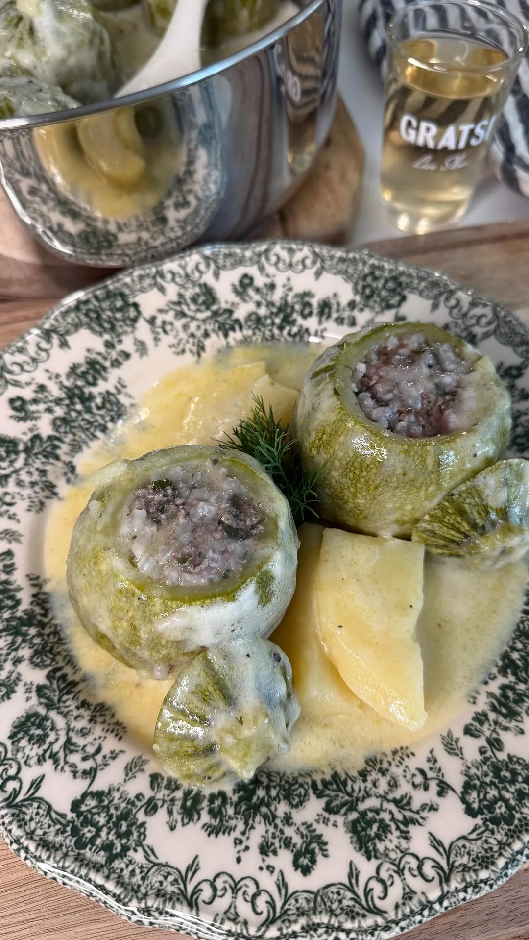 stuffed-zucchini-with-egg-lemon-sauce