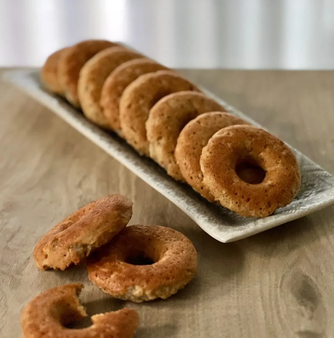 pear-and-almond-baked-doughnuts