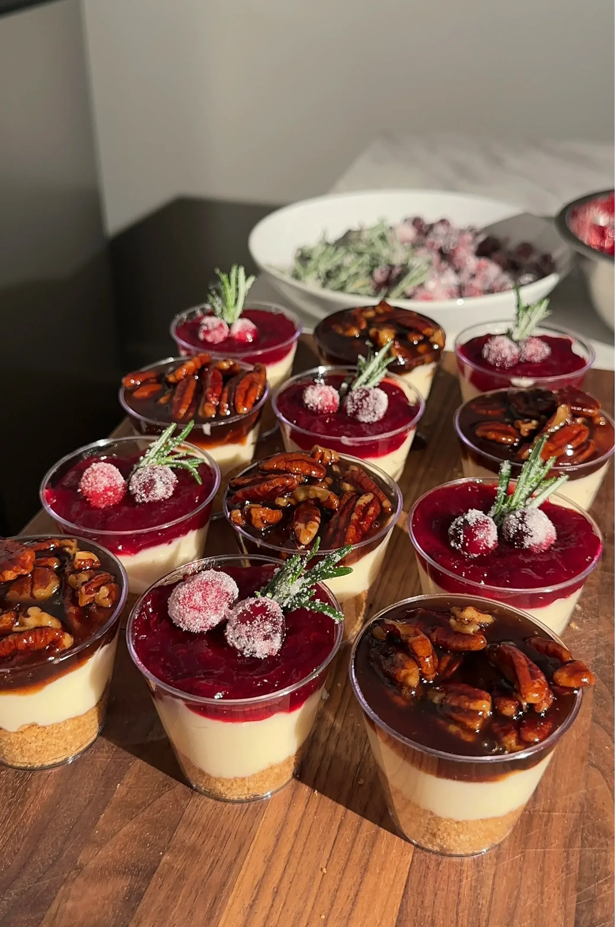 no-bake-thanksgiving-cheesecake-cups-2-ways