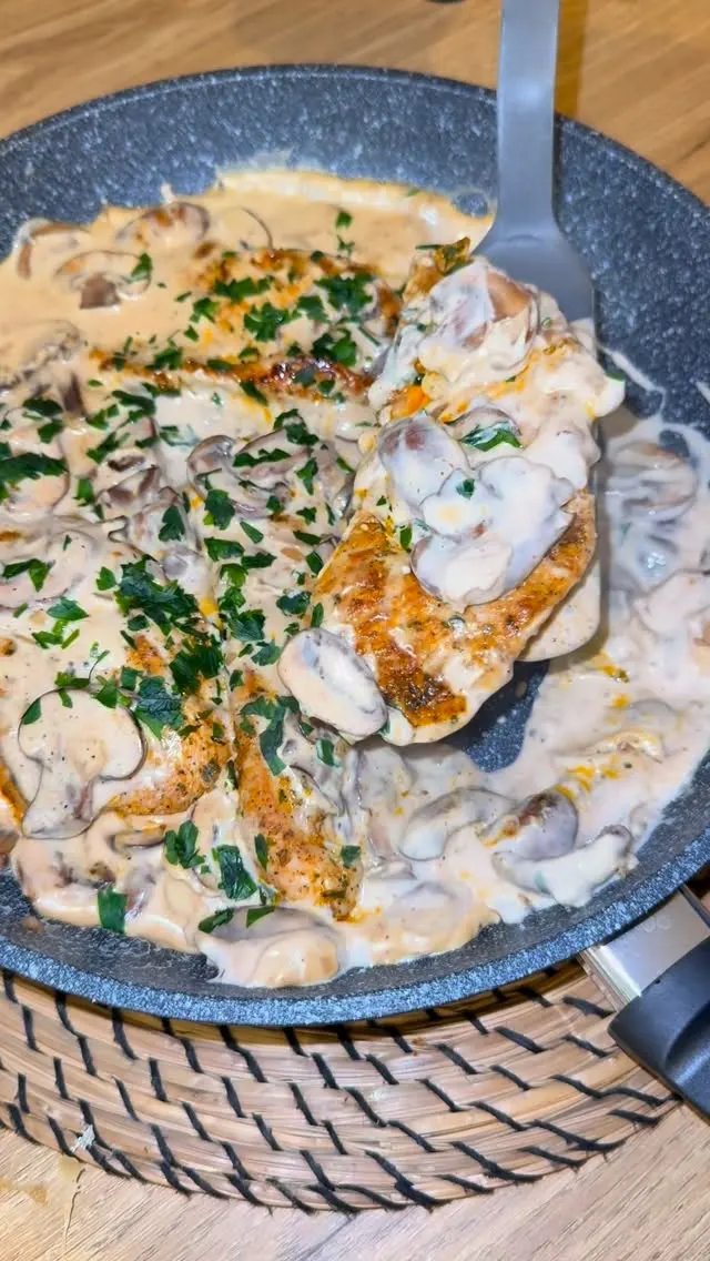 creamy-mushroom-chicken