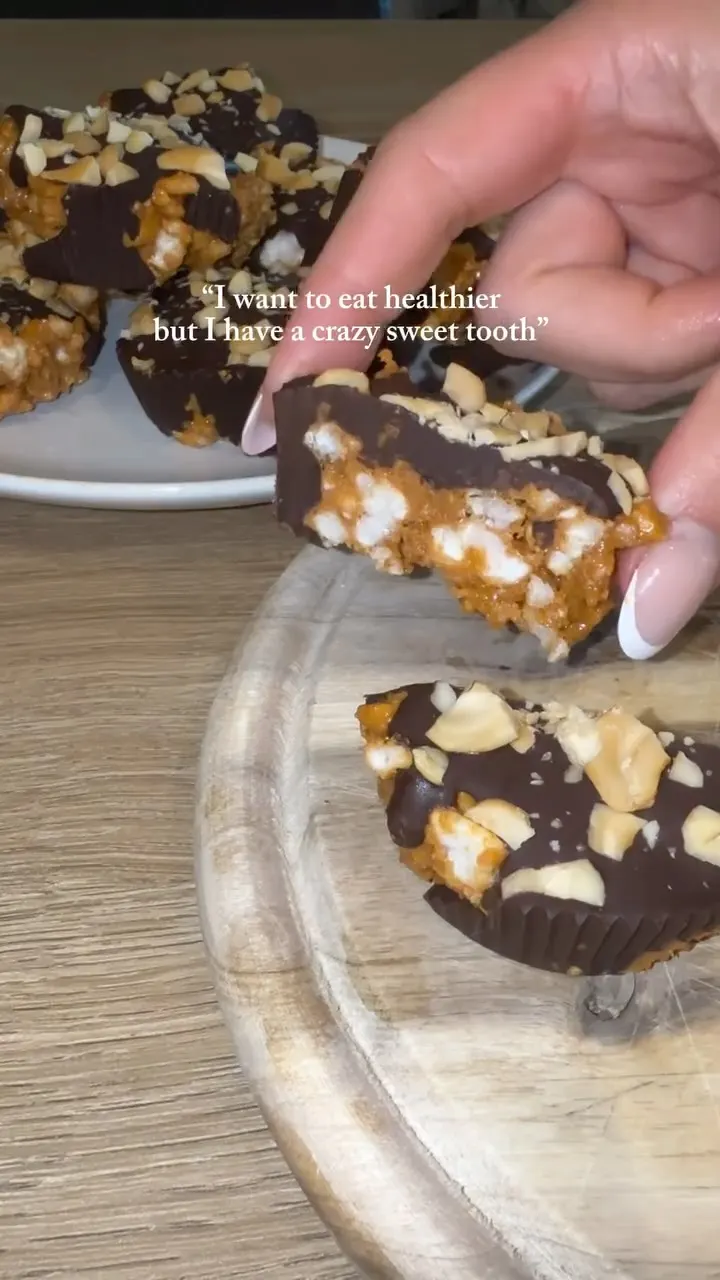no-bake-crunchy-chocolate-peanut-butter-rice-cups
