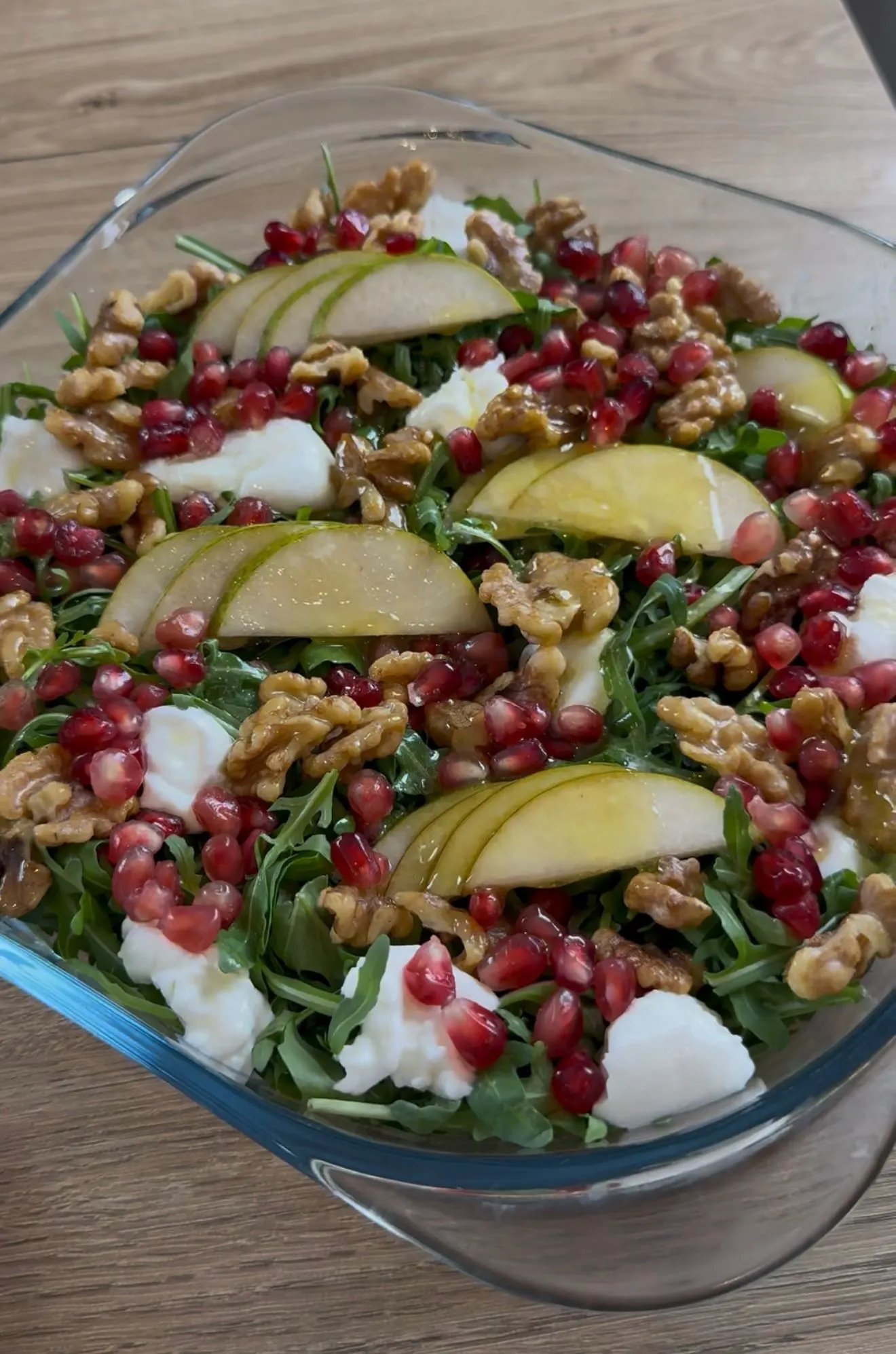 festive-pear-and-pomegranate-salad