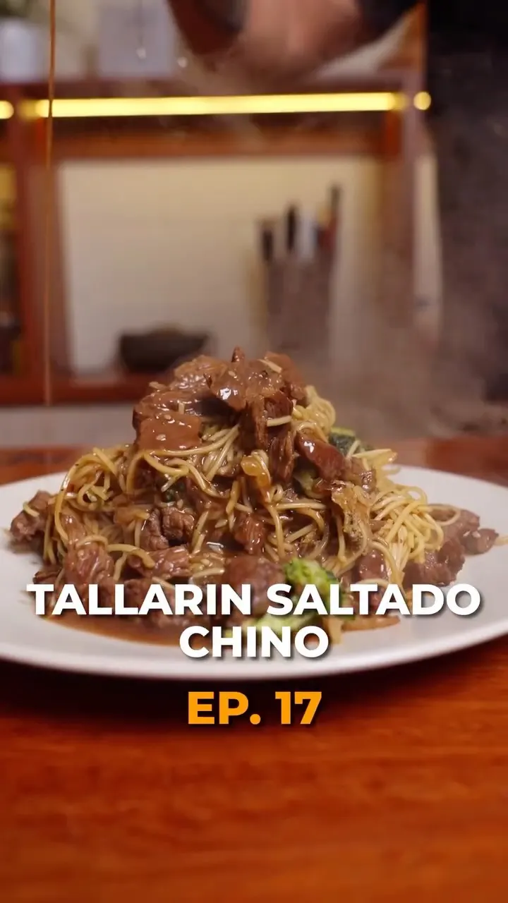 tallarin-saltado-chino-chinese-stir-fried-noodles