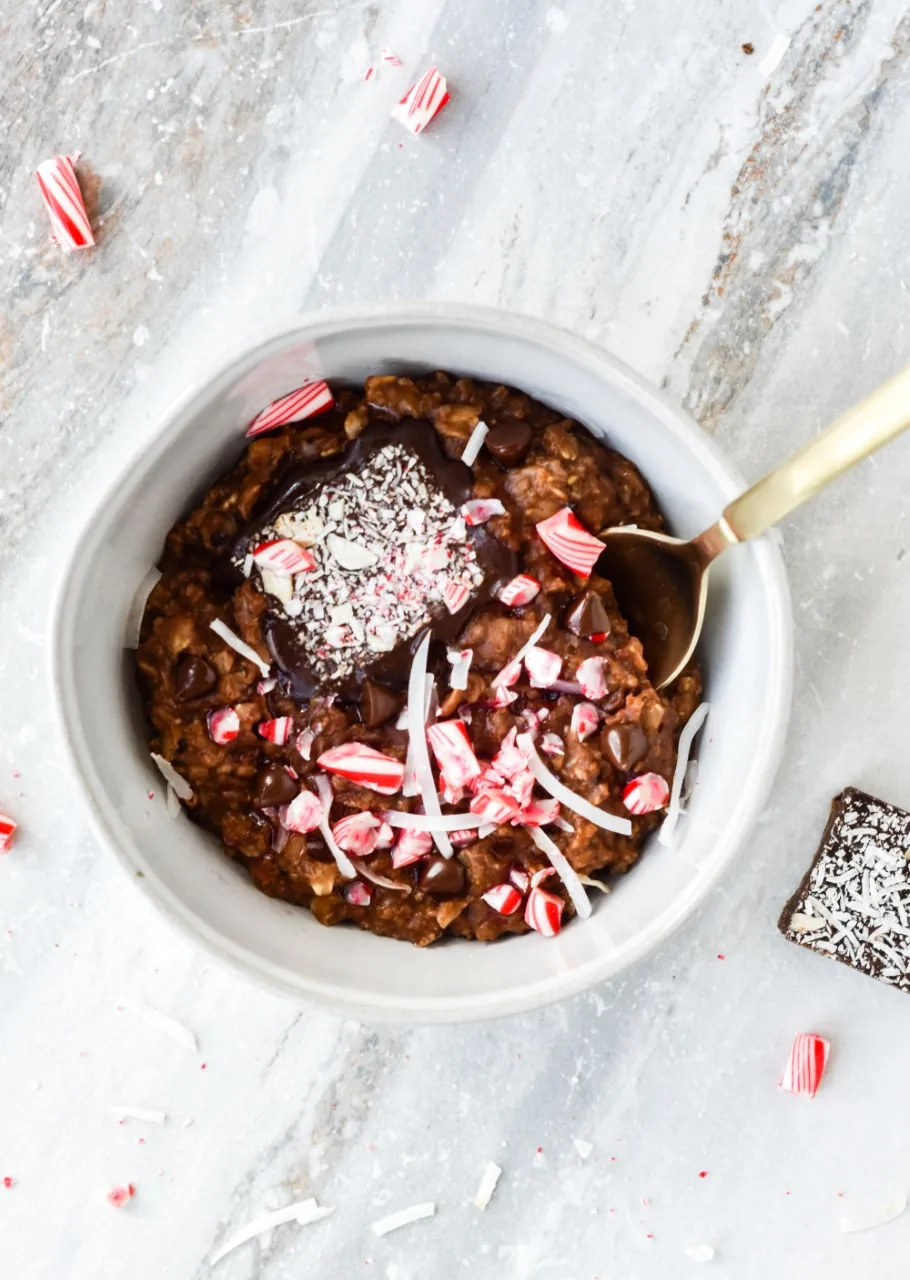 peppermint-hot-cocoa-oatmeal