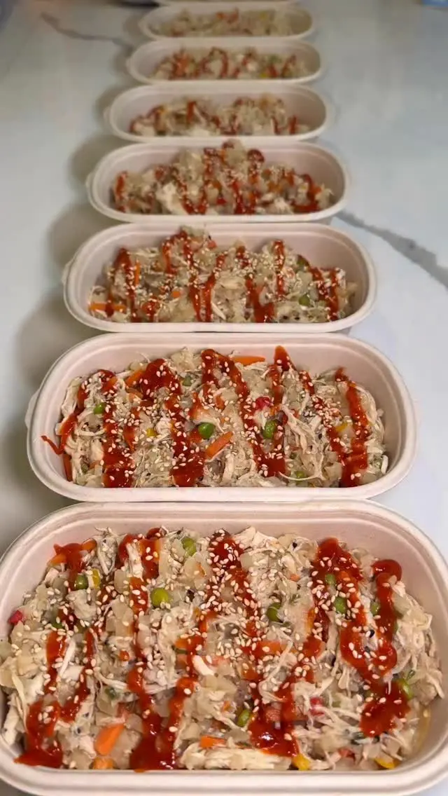 ginger-garlic-sesame-chicken-and-cauliflower-rice-bowls