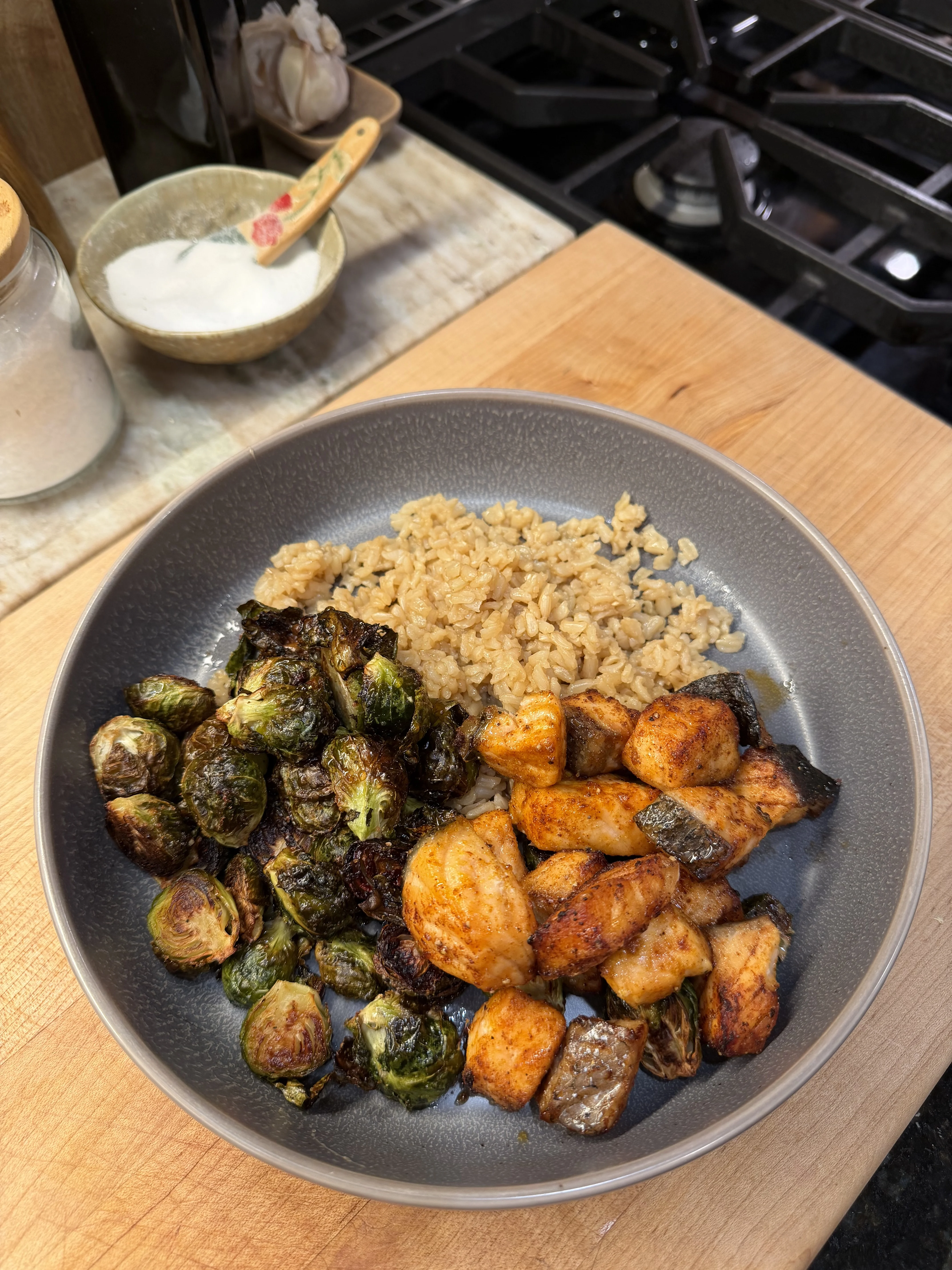 anti-inflammatory-salmon-bites-bowl