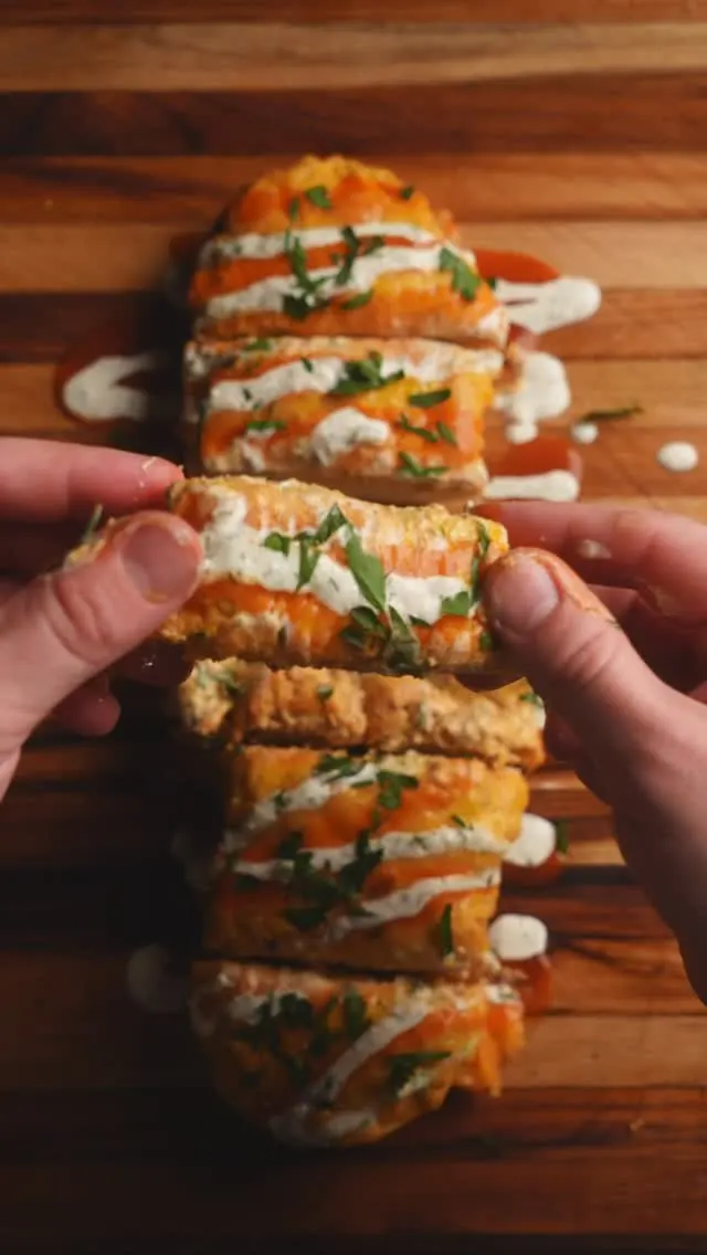 buffalo-chicken-cheesy-bread
