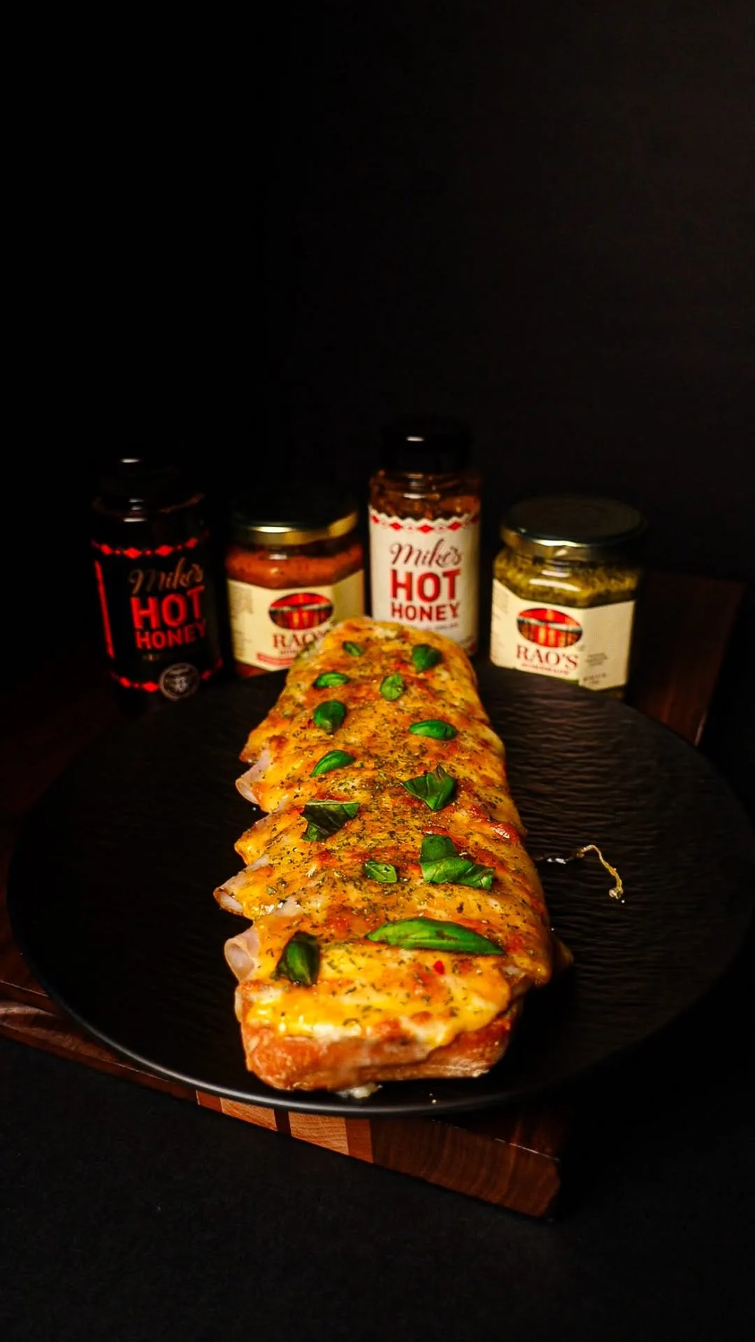 chicken-pesto-cheese-bread