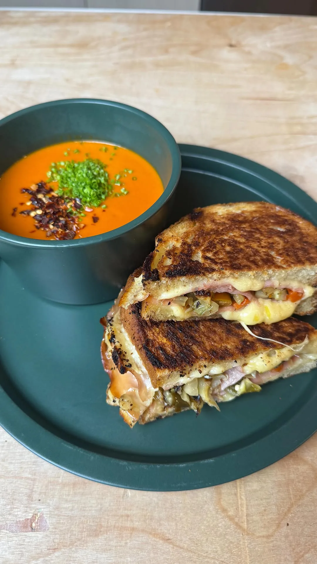 grilled-cheese-and-tomato-soup