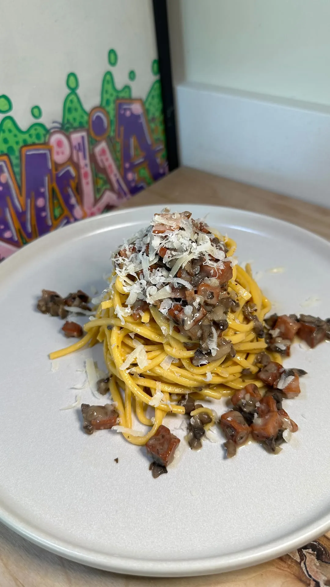 spaghetti-with-mortadella-and-mushrooms