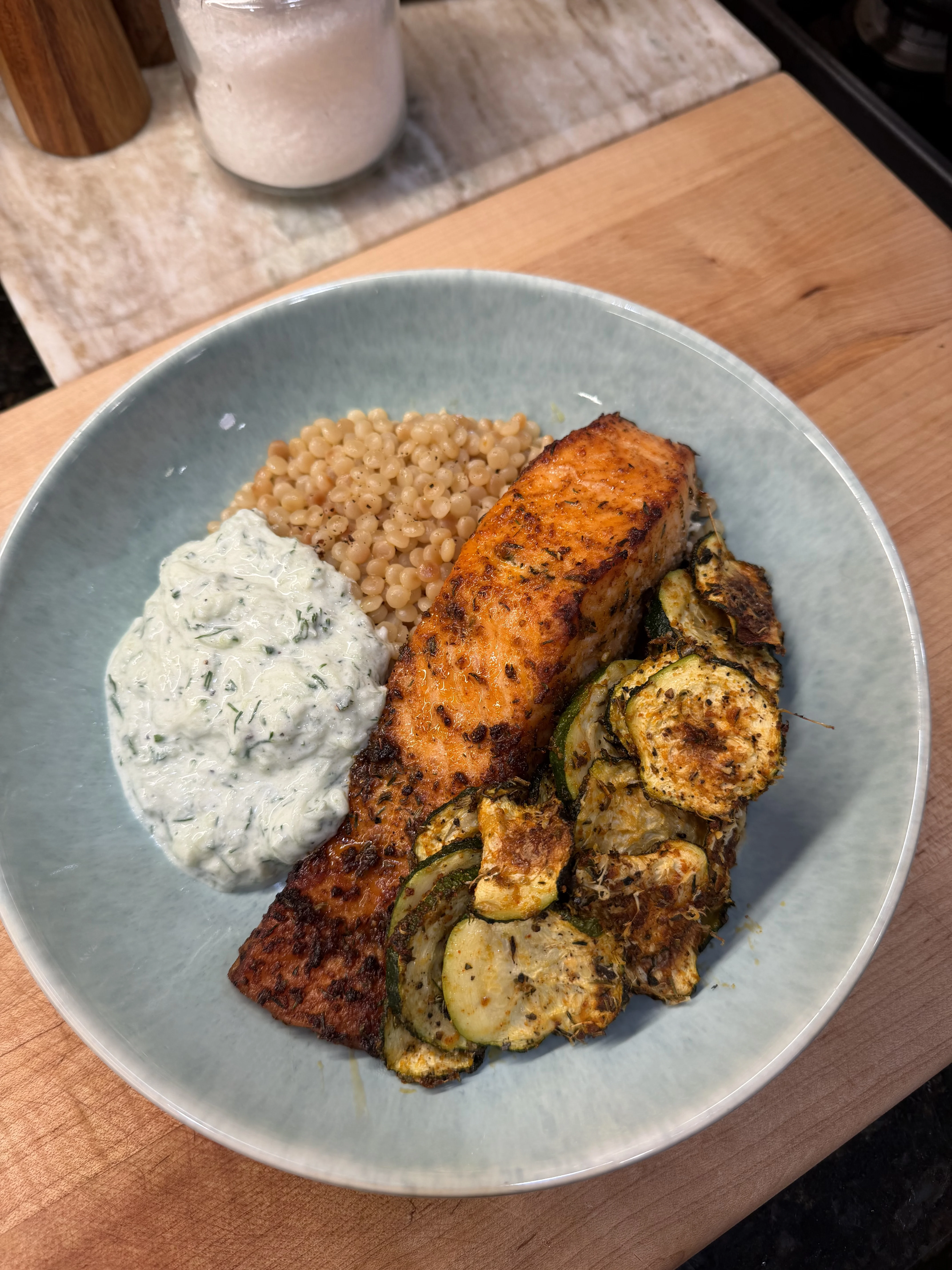 anti-inflammatory-greek-bowls-with-zucchini-chips