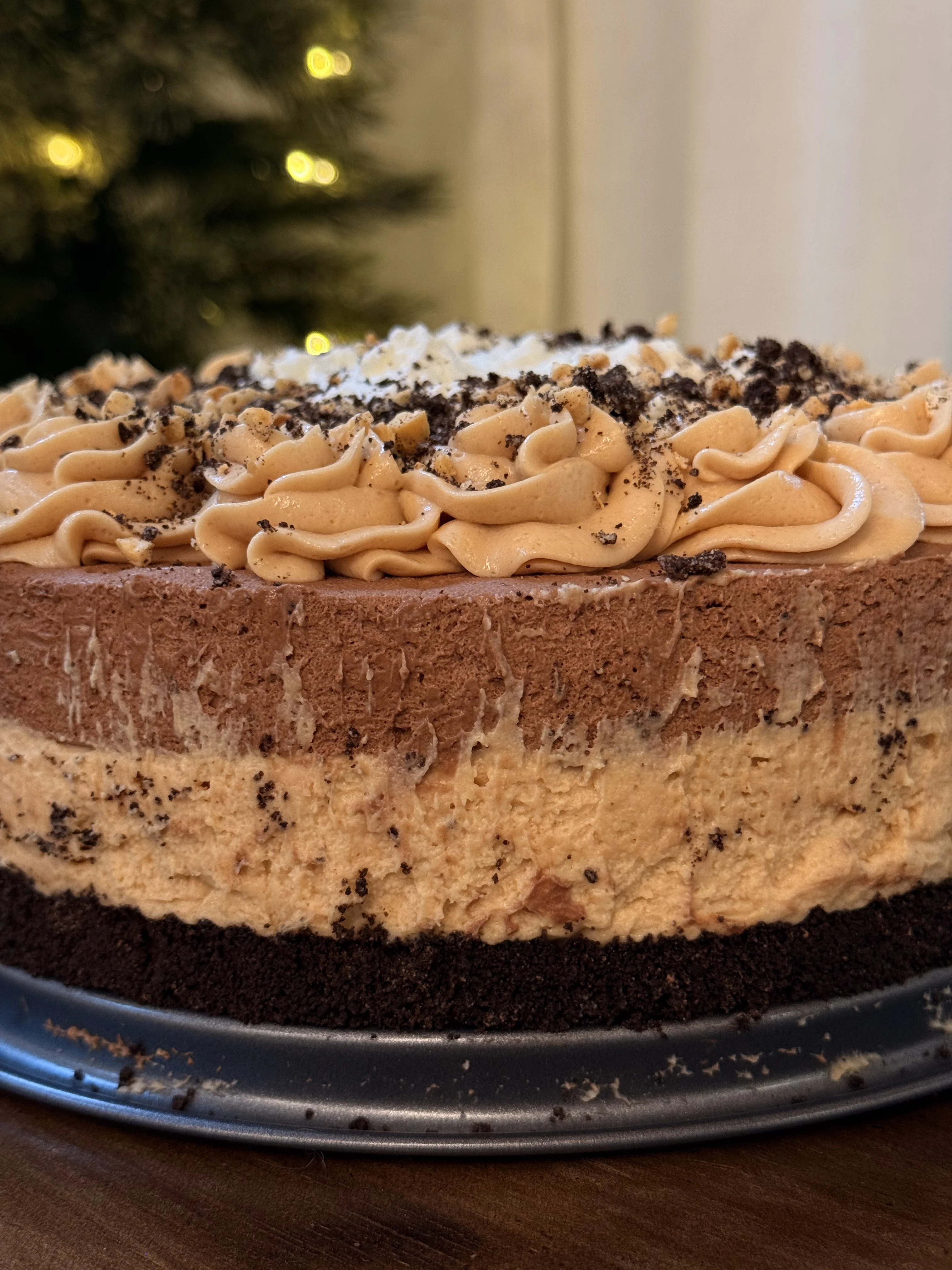 chocolate-peanut-butter-mousse-pie
