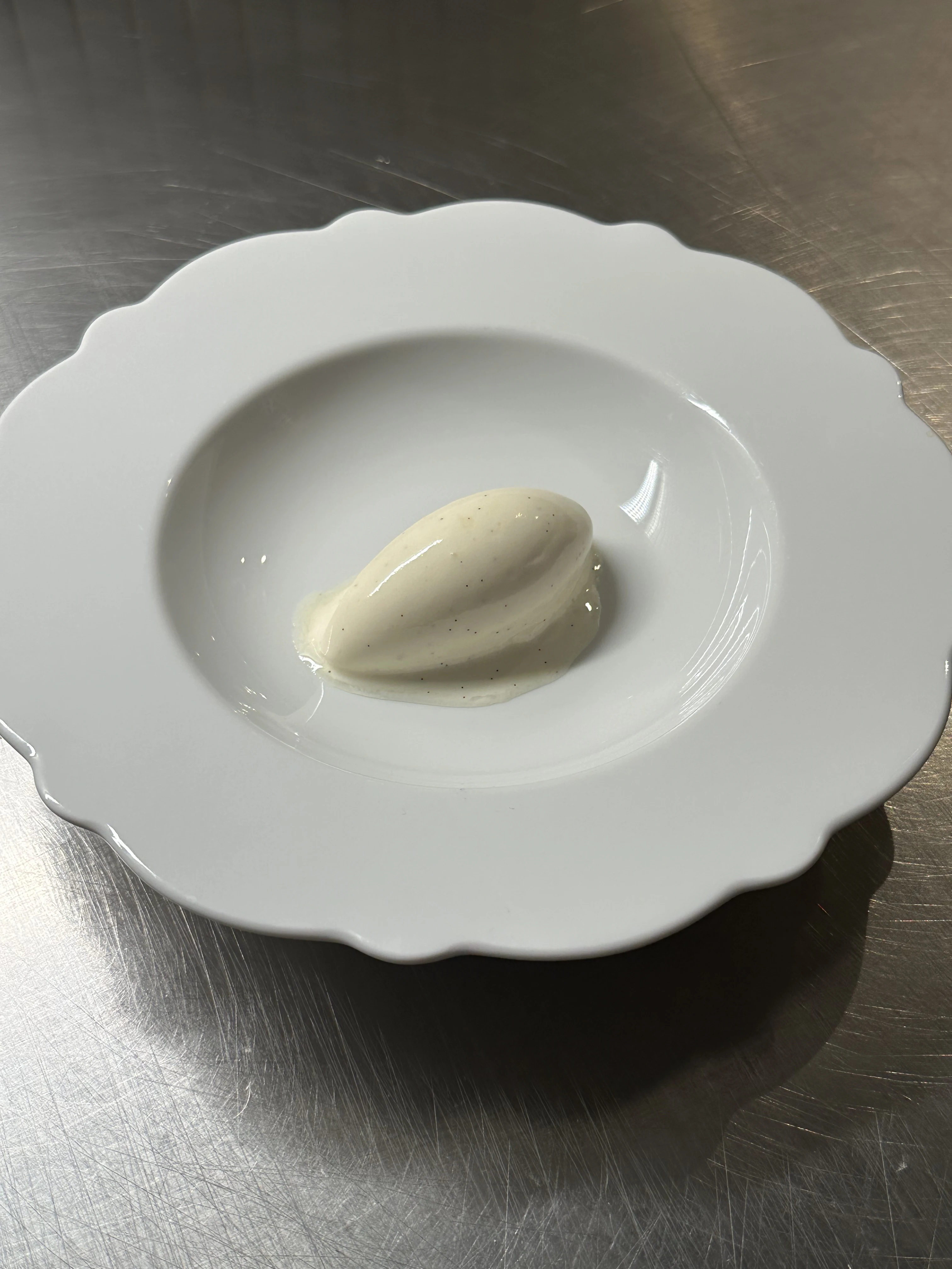 vanilla-tonka-ice-cream-(no-eggs)