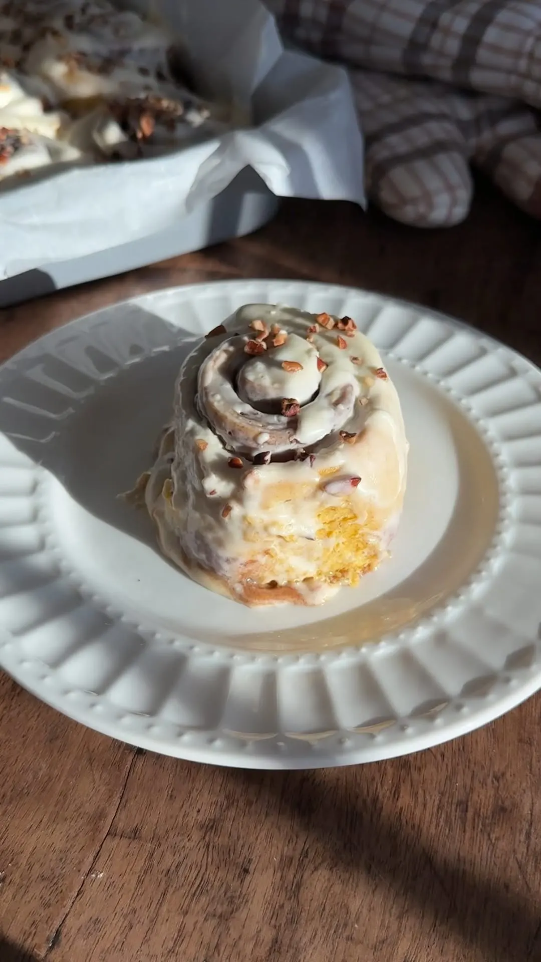 maple-pecan-cinnamon-rolls