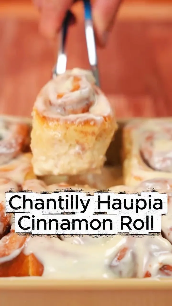 chantilly-haupia-cinnamon-roll