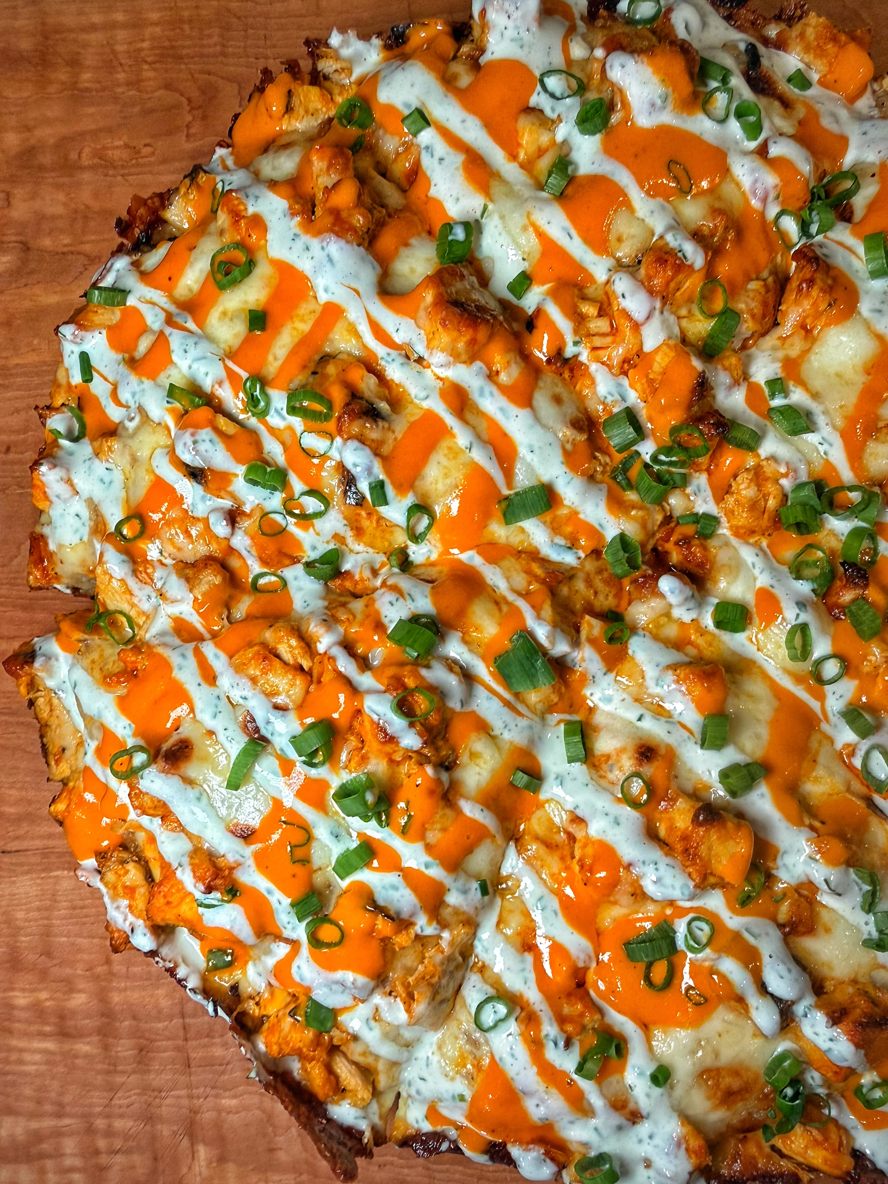 buffalo-chicken-cast-iron-pizza