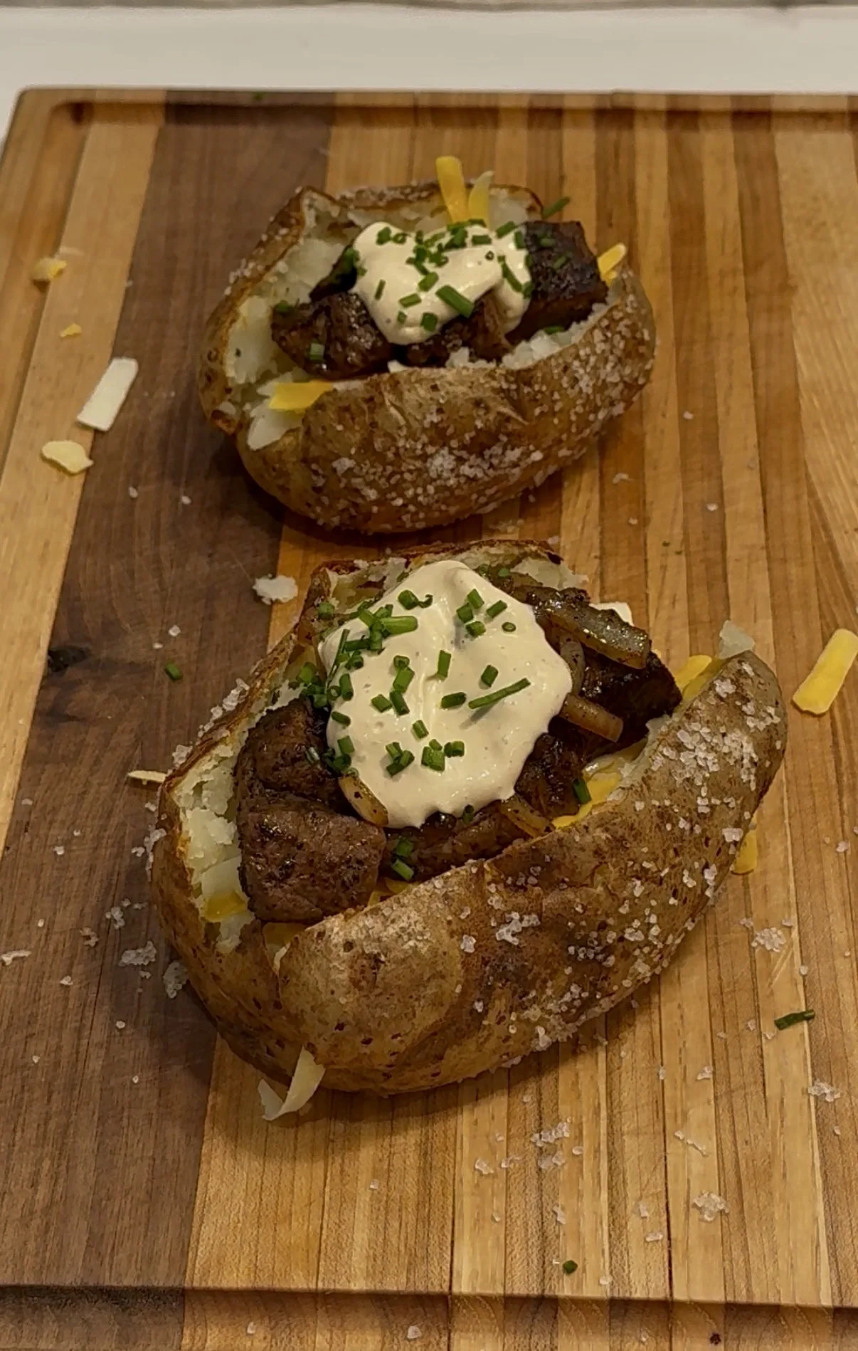 zesty-sauce-steak-bite-loaded-potatoes