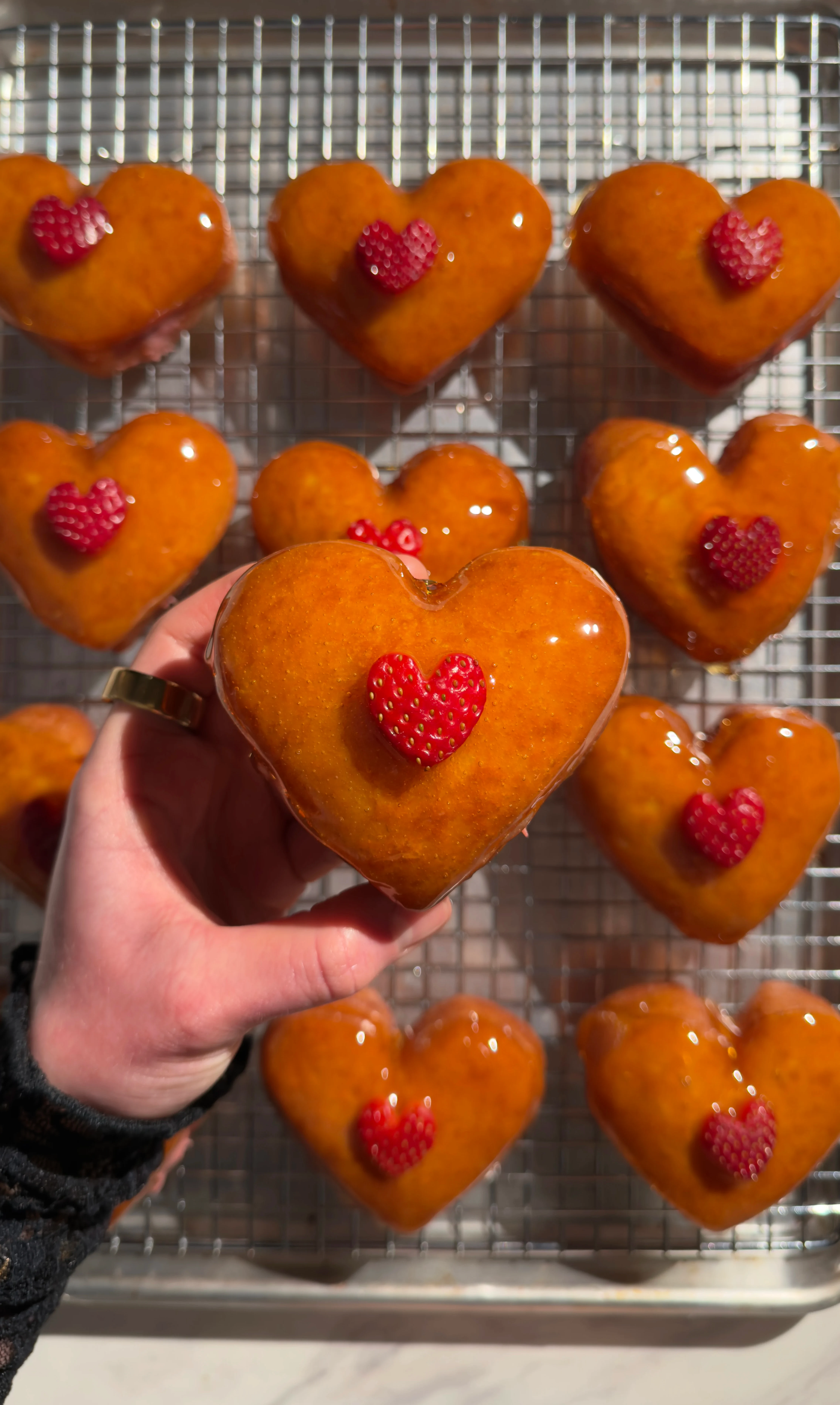 strawberry-creme-brulee-vegan-donuts