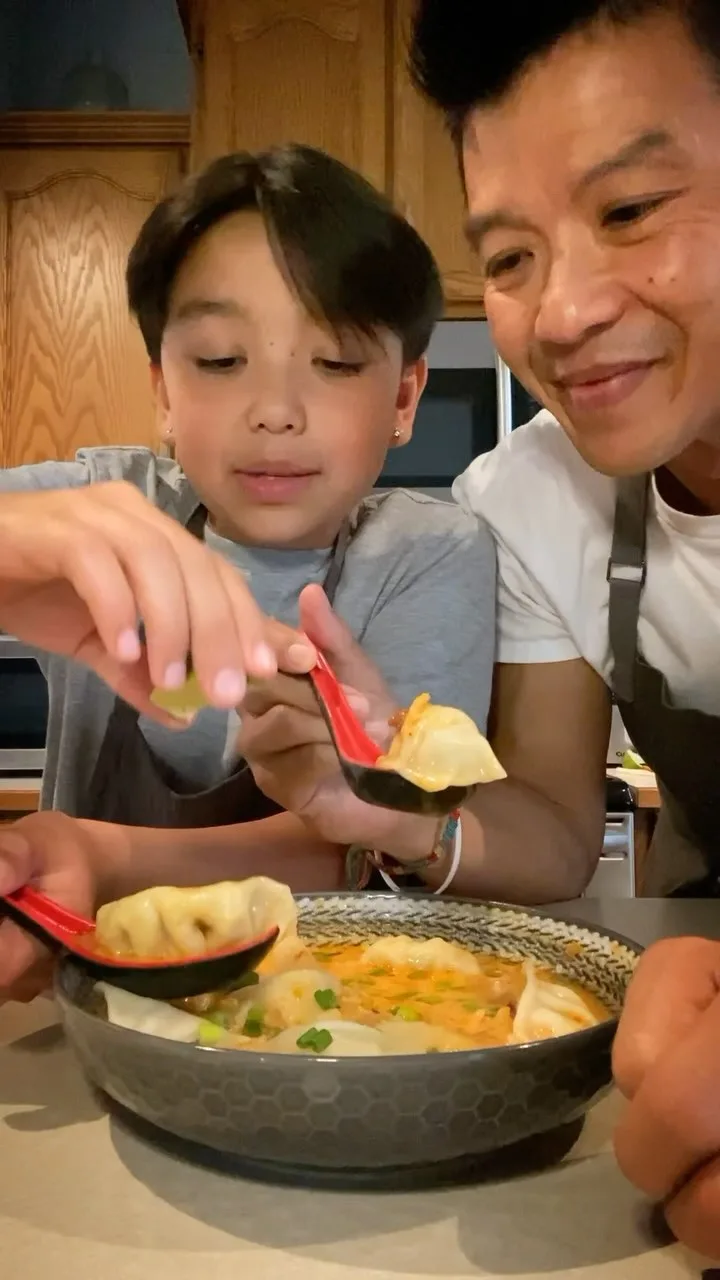 red-thai-curry-wonton-soup