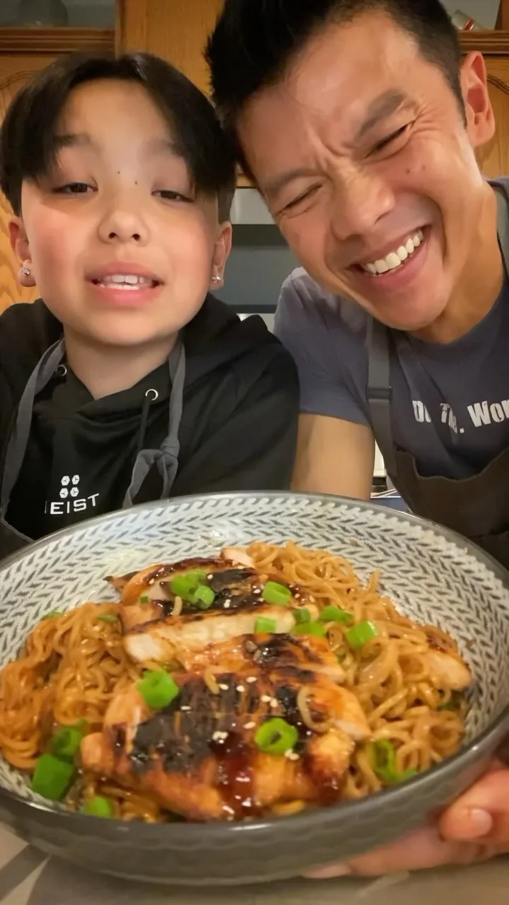honey-garlic-chicken-ramen