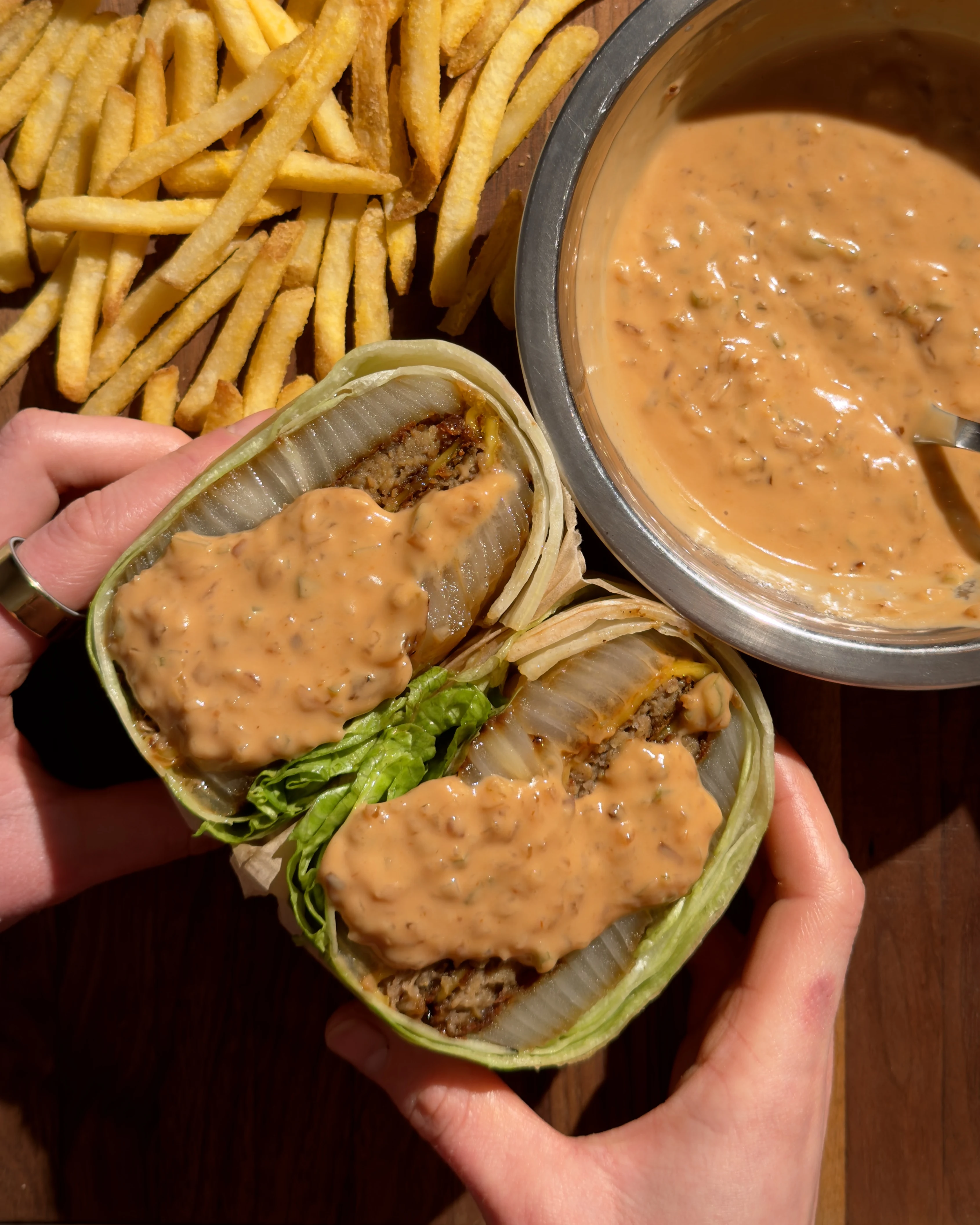 vegan-in-n-out-copycat-flying-dutchman-lettuce-wrap