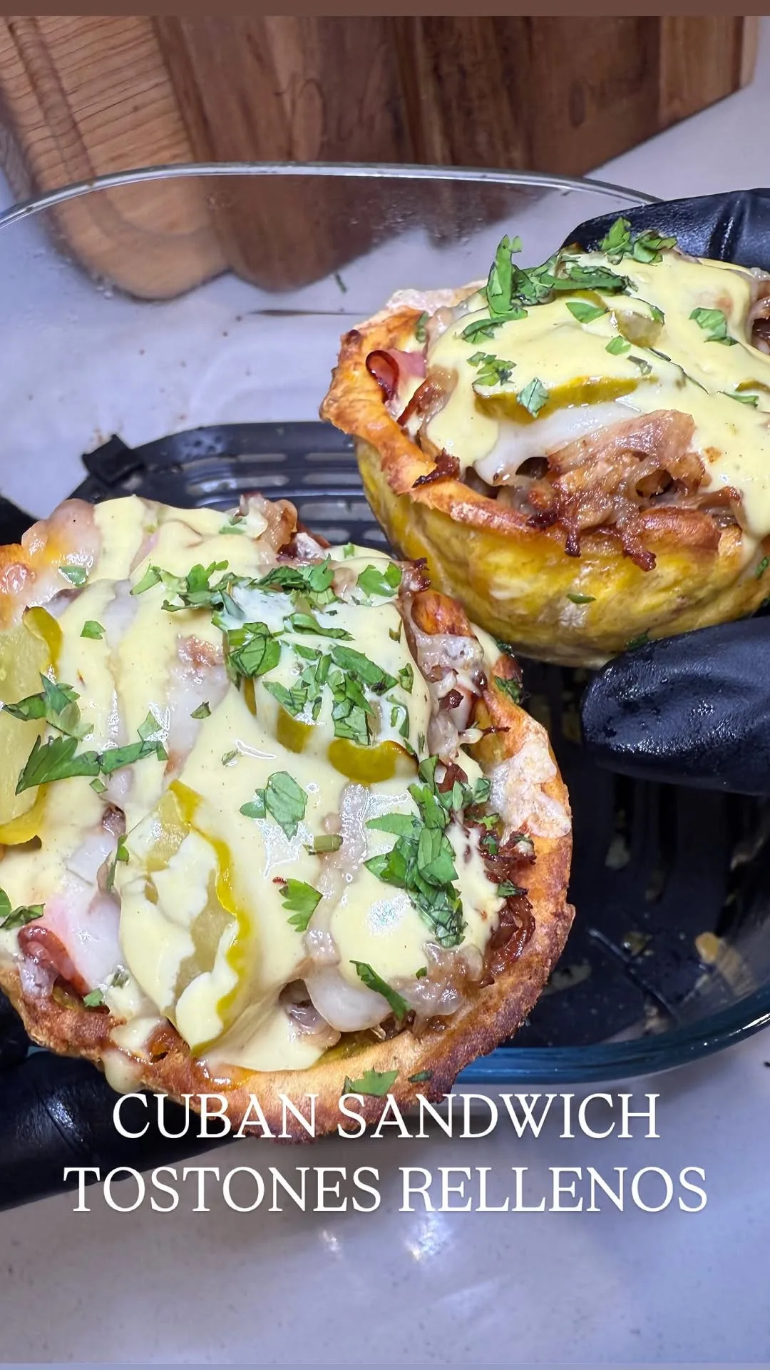 tostones-rellenos-de-cuban-sandwich-(stuffed-crispy-plantain-cups)
