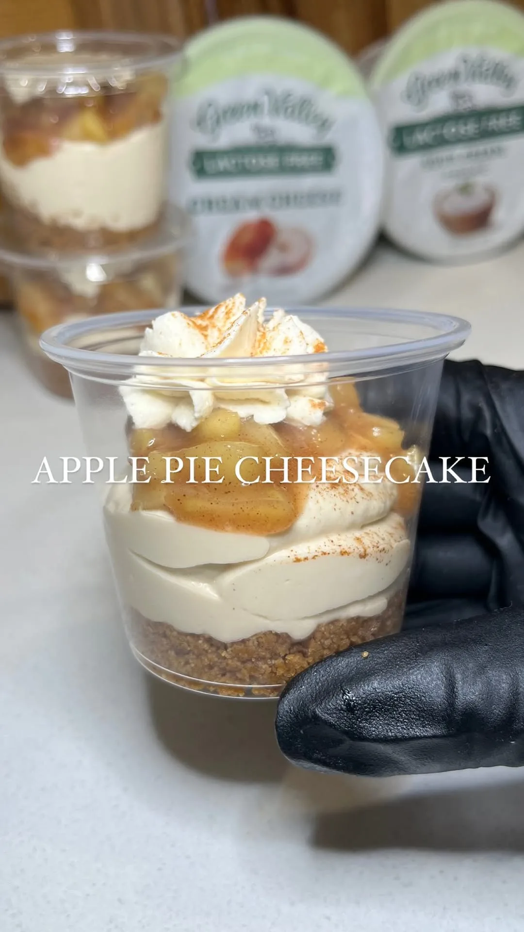 mini-no-bake-apple-pie-cheesecakes