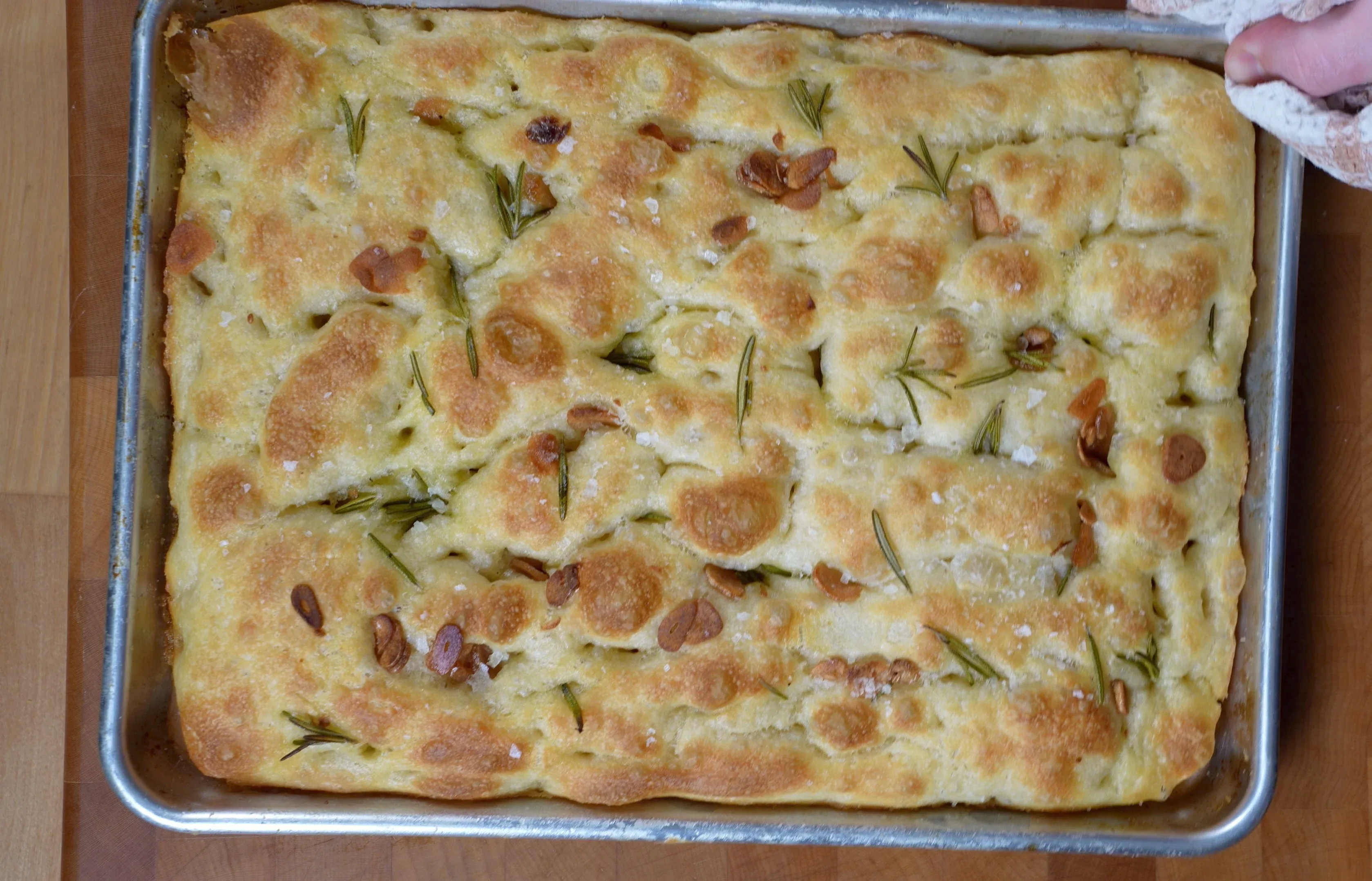 garlic-and-rosemary-focaccia