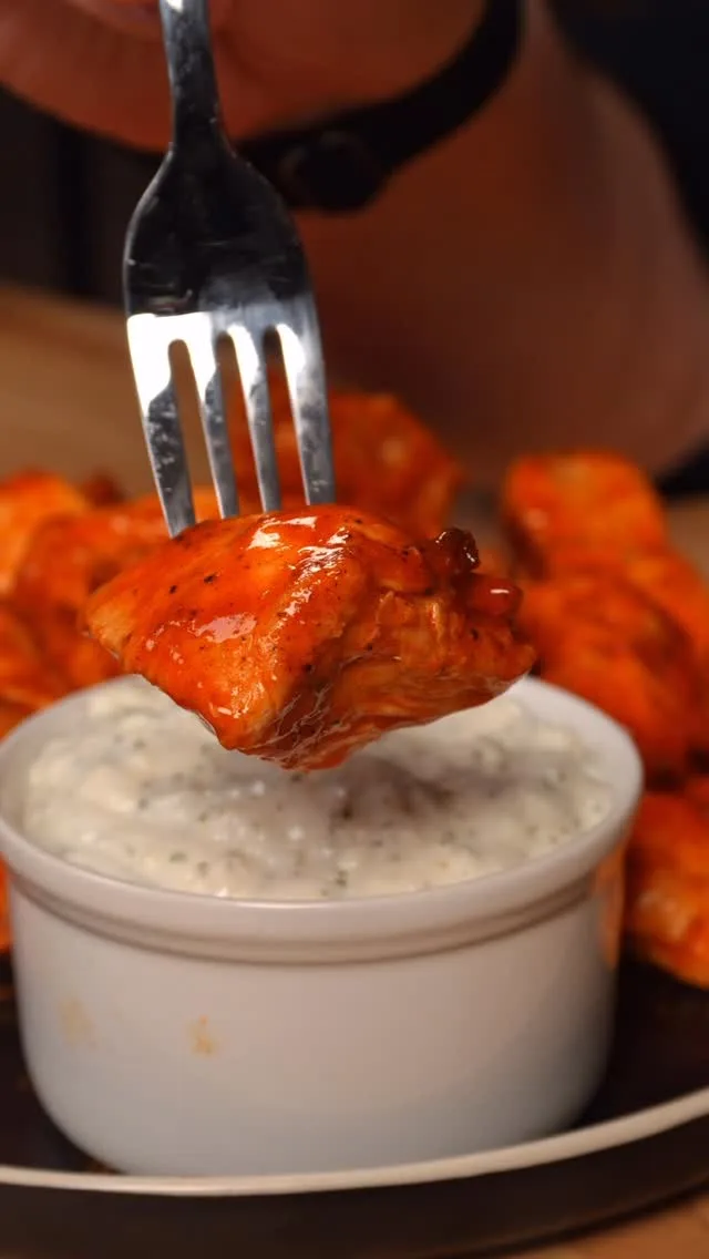 boneless-buffalo-bites-with-low-cal-blue-cheese