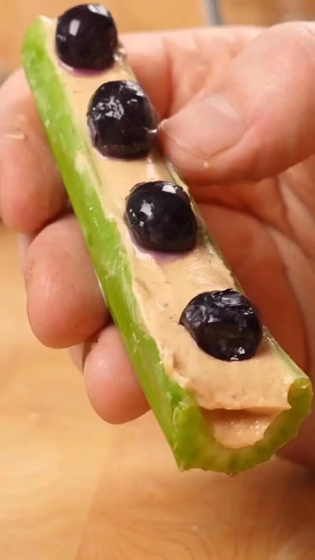 peanut-butter-yogurt-dip