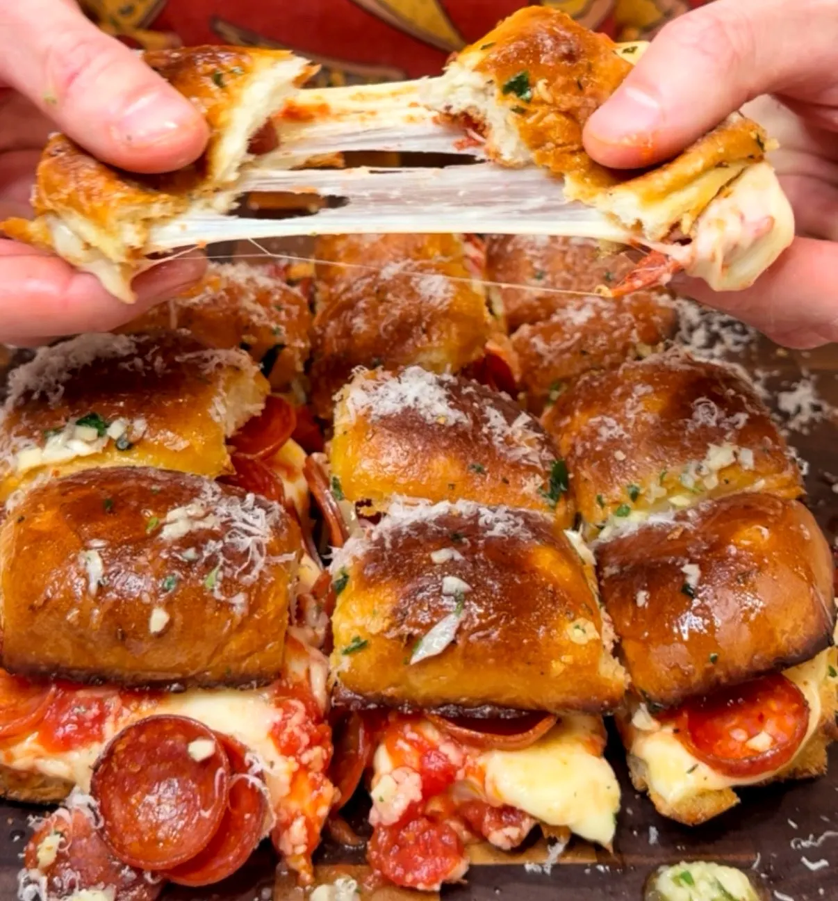 pepperoni-pizza-sliders