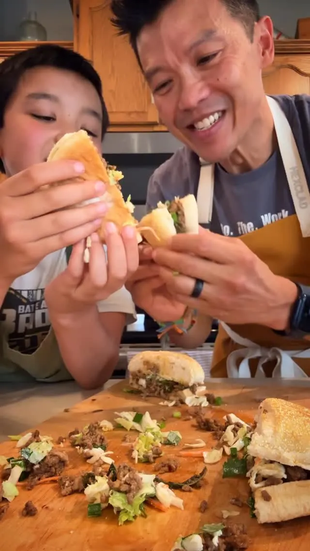 thai-peanut-beef-burgers