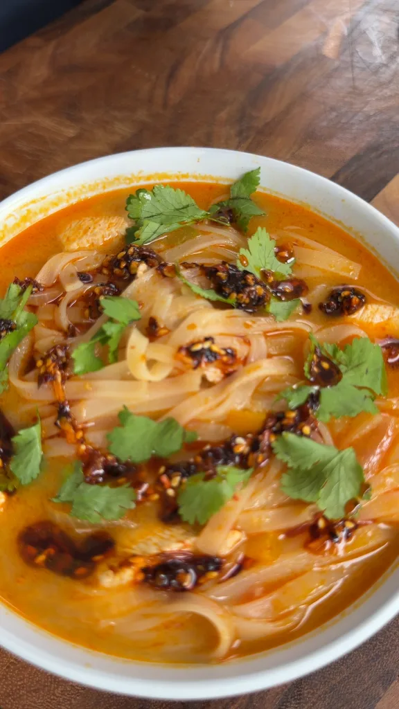 thai-red-curry-noodle-soup