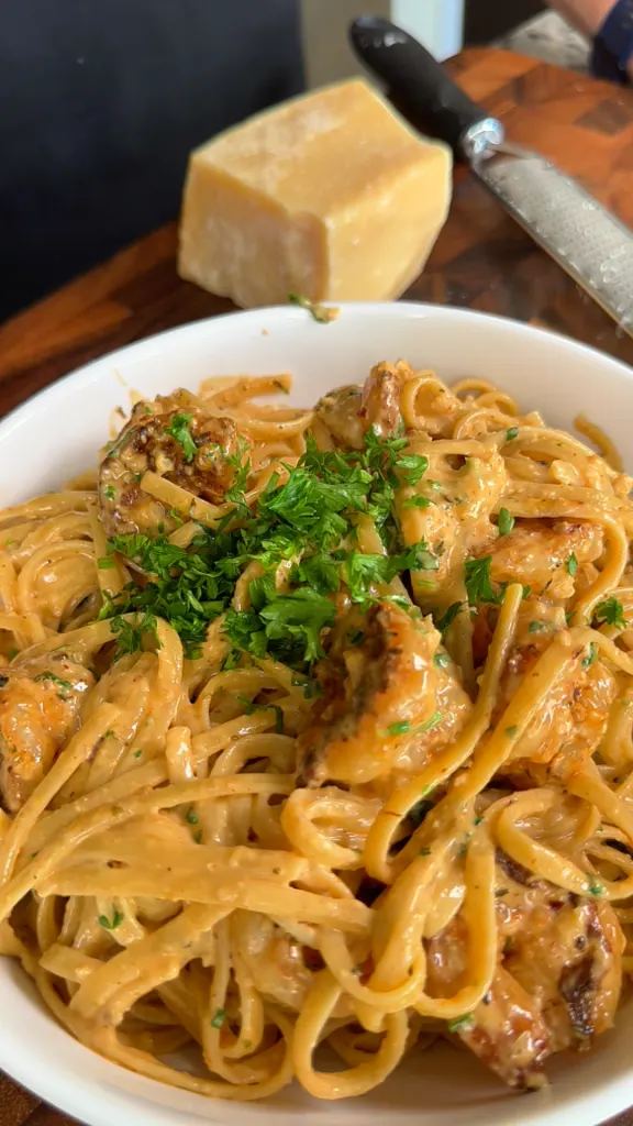 shrimp-alfredo-fettuccini