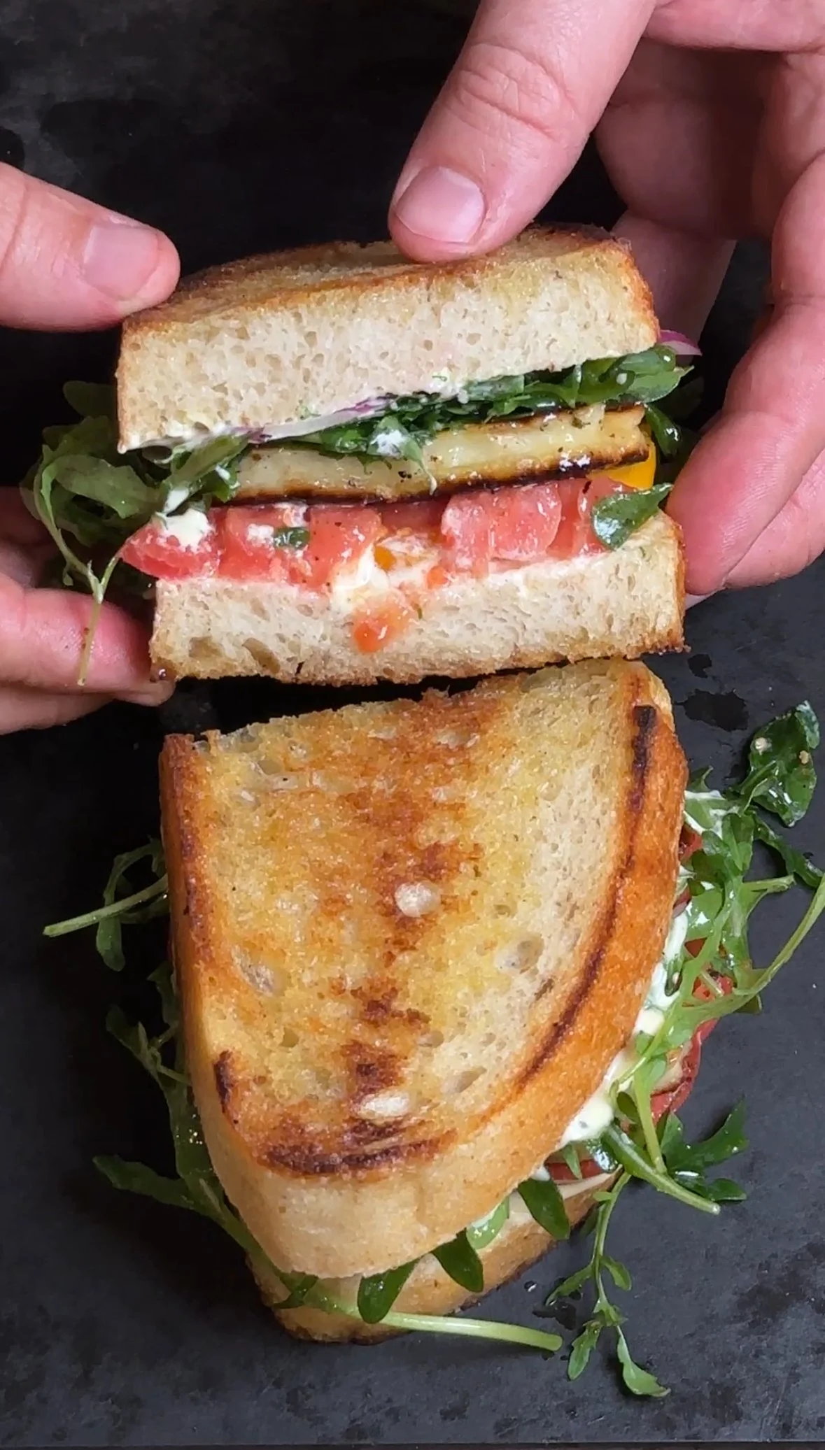 grilled-halloumi-sandwich