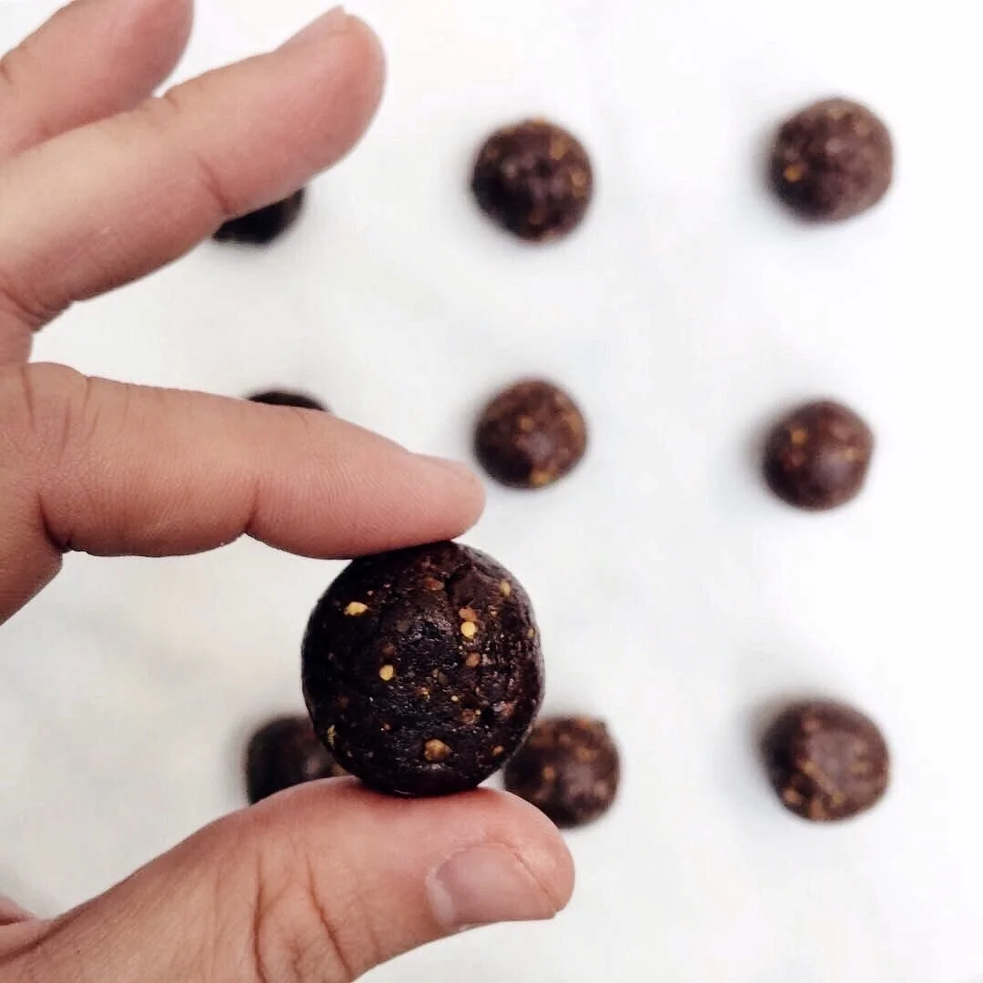 gluten-free-dairy-free-energy-balls