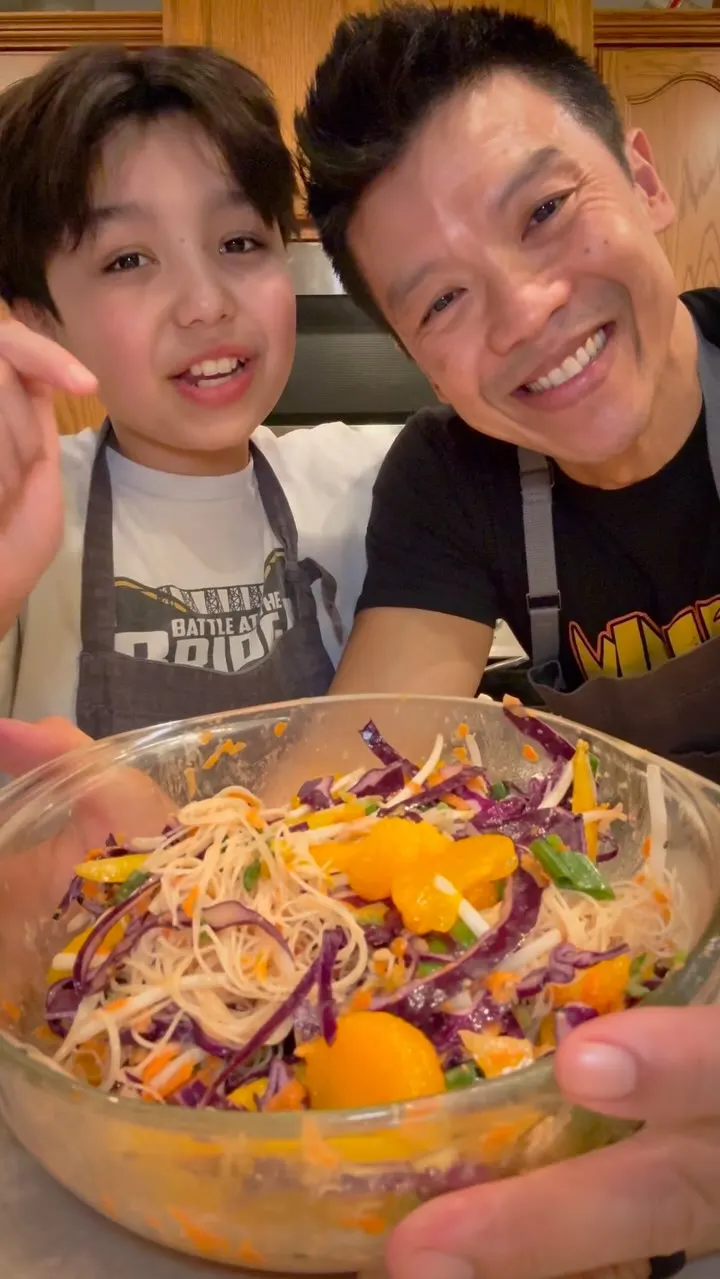 asian-salad-with-thai-peanut-dressing