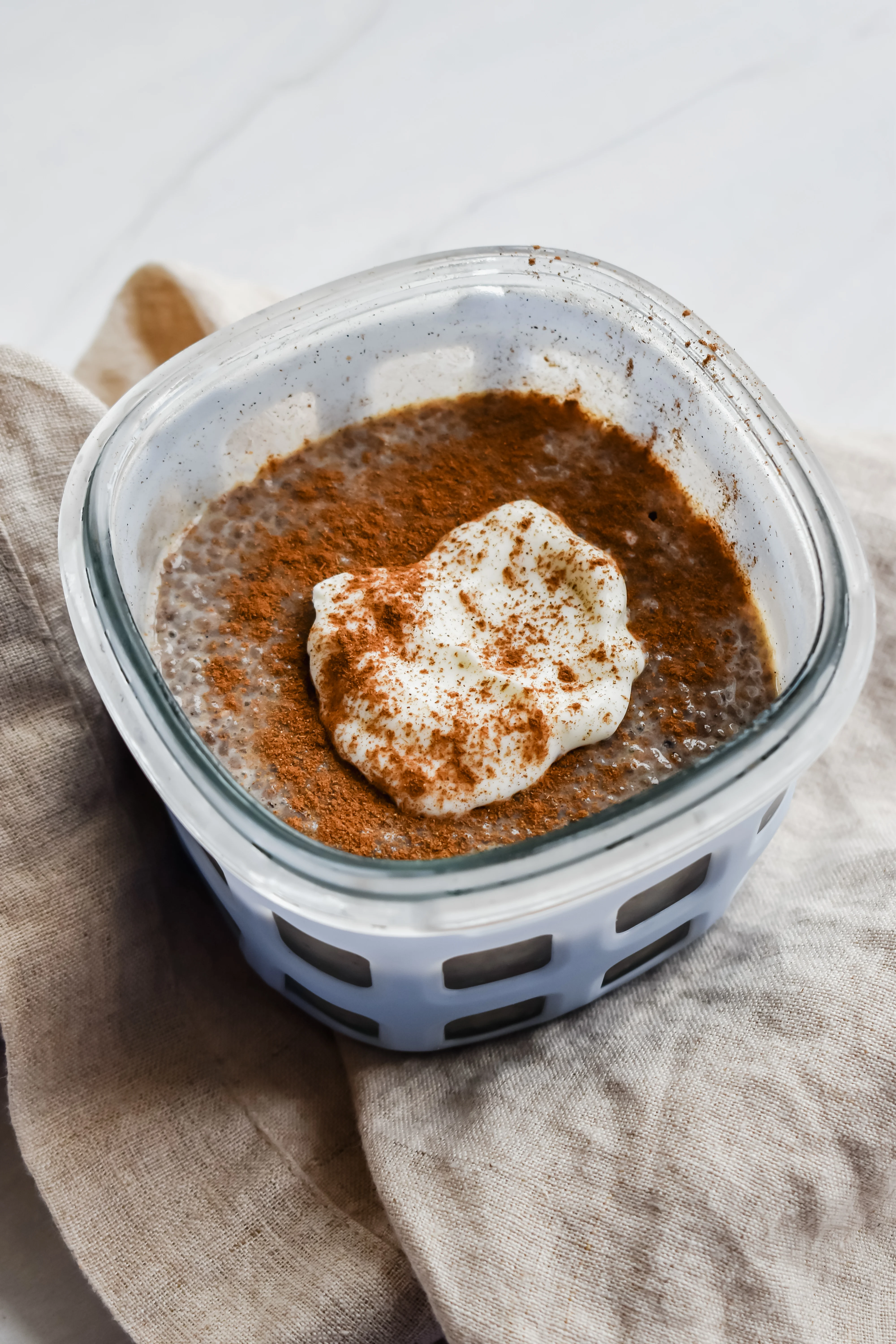 vanilla-date-chia-pudding