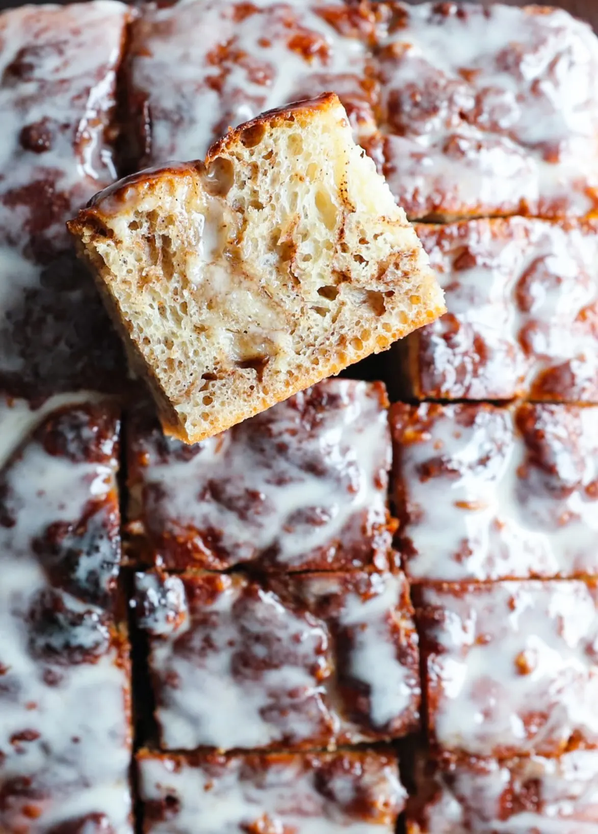 cinnamon-roll-focaccia