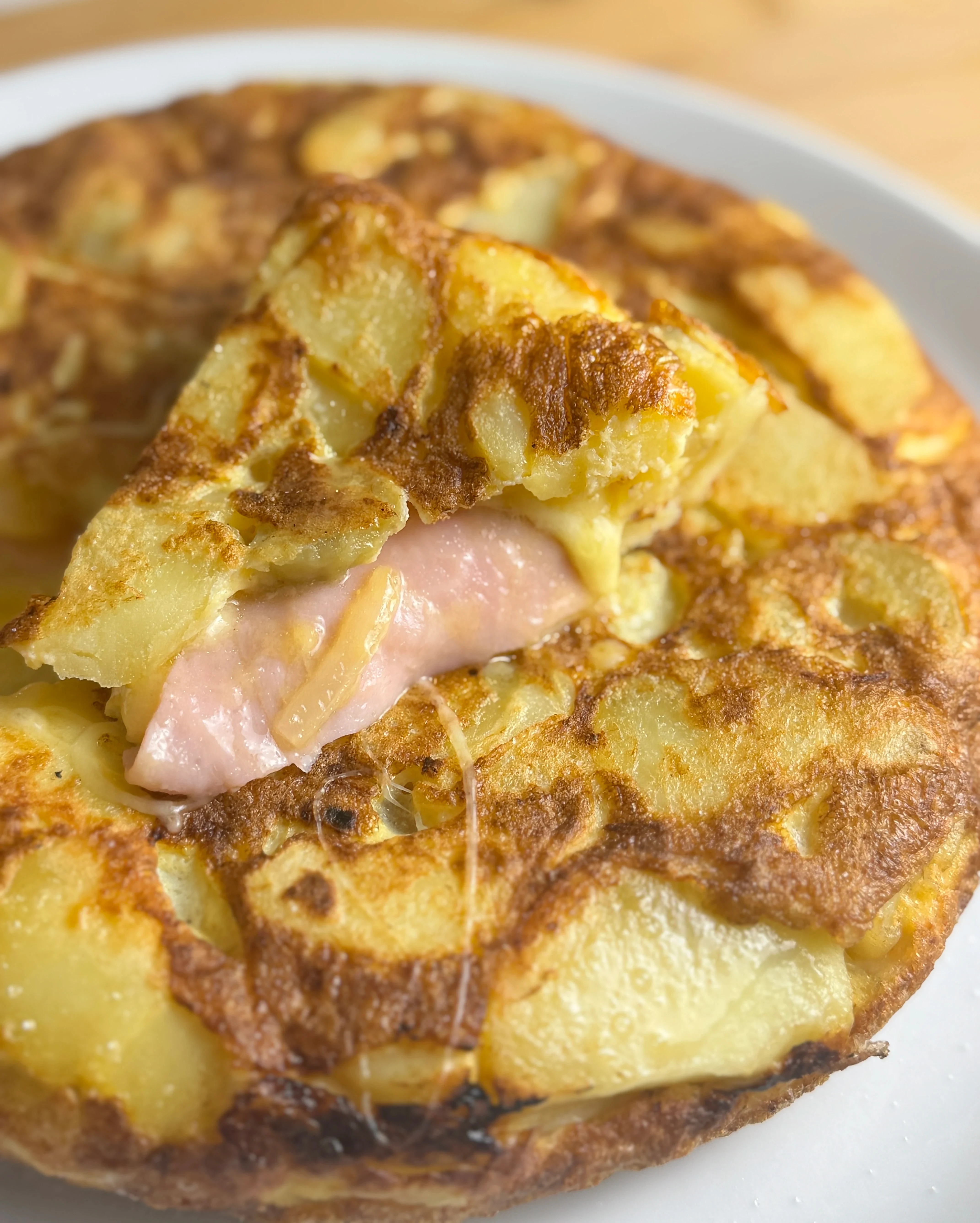 stuffed-spanish-omelet-or-tortilla-de-patatas-rellena
