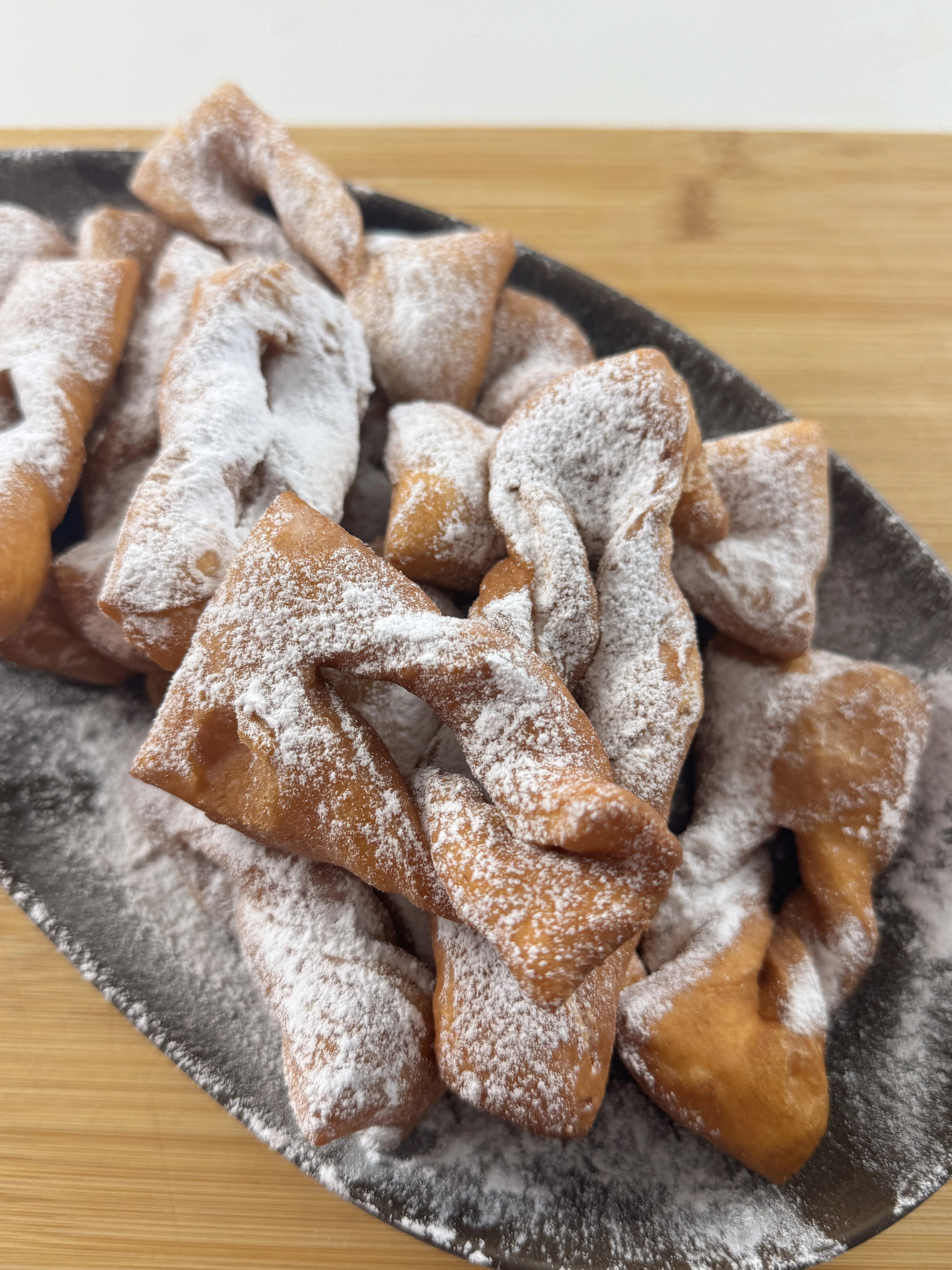 chilean-beignets-or-fried-pastries-or-calzones-rotos