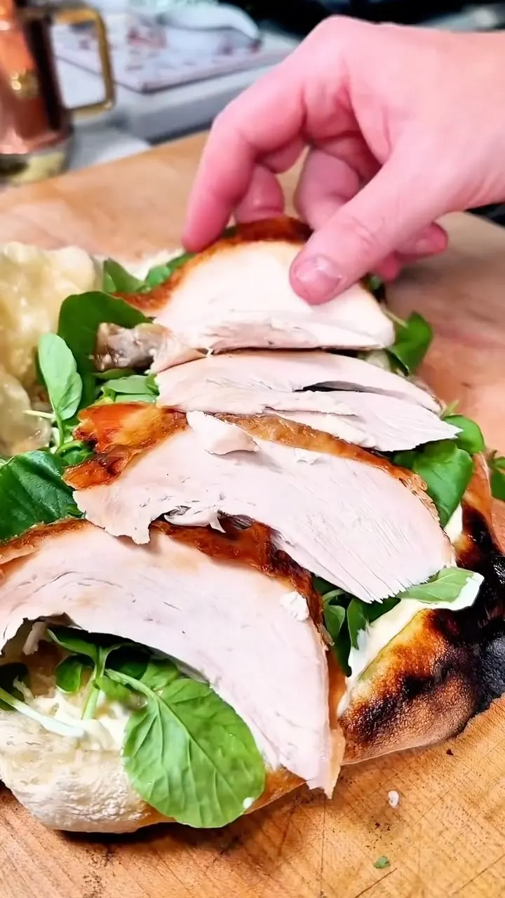 day-after-thanksgiving-pizza-sandwich