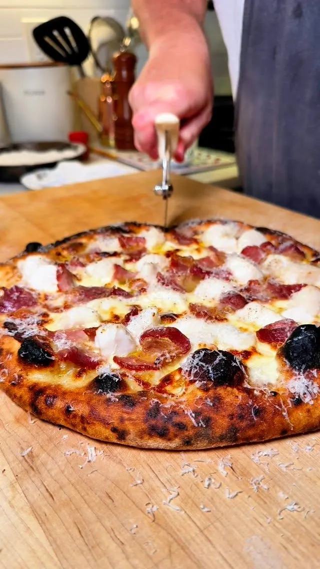 scallops-and-bacon-pizza