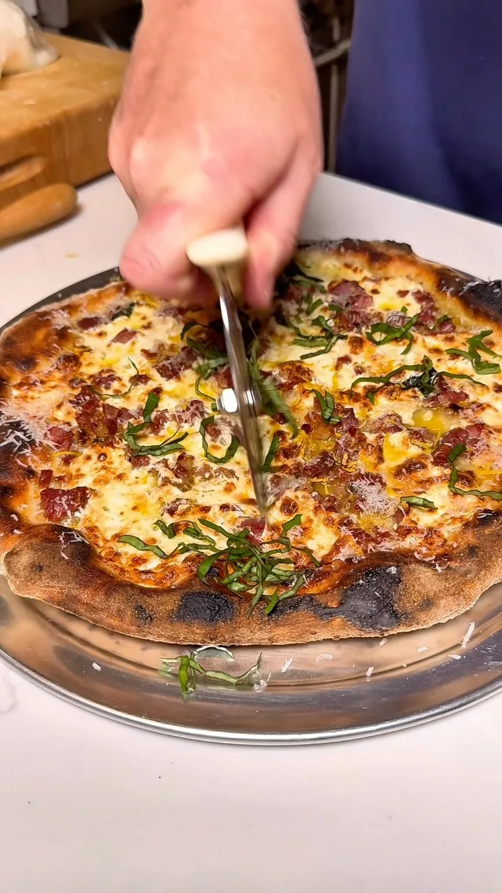 prosciutto-mozzarella-lemon-zest-and-basil-sourdough-pizza